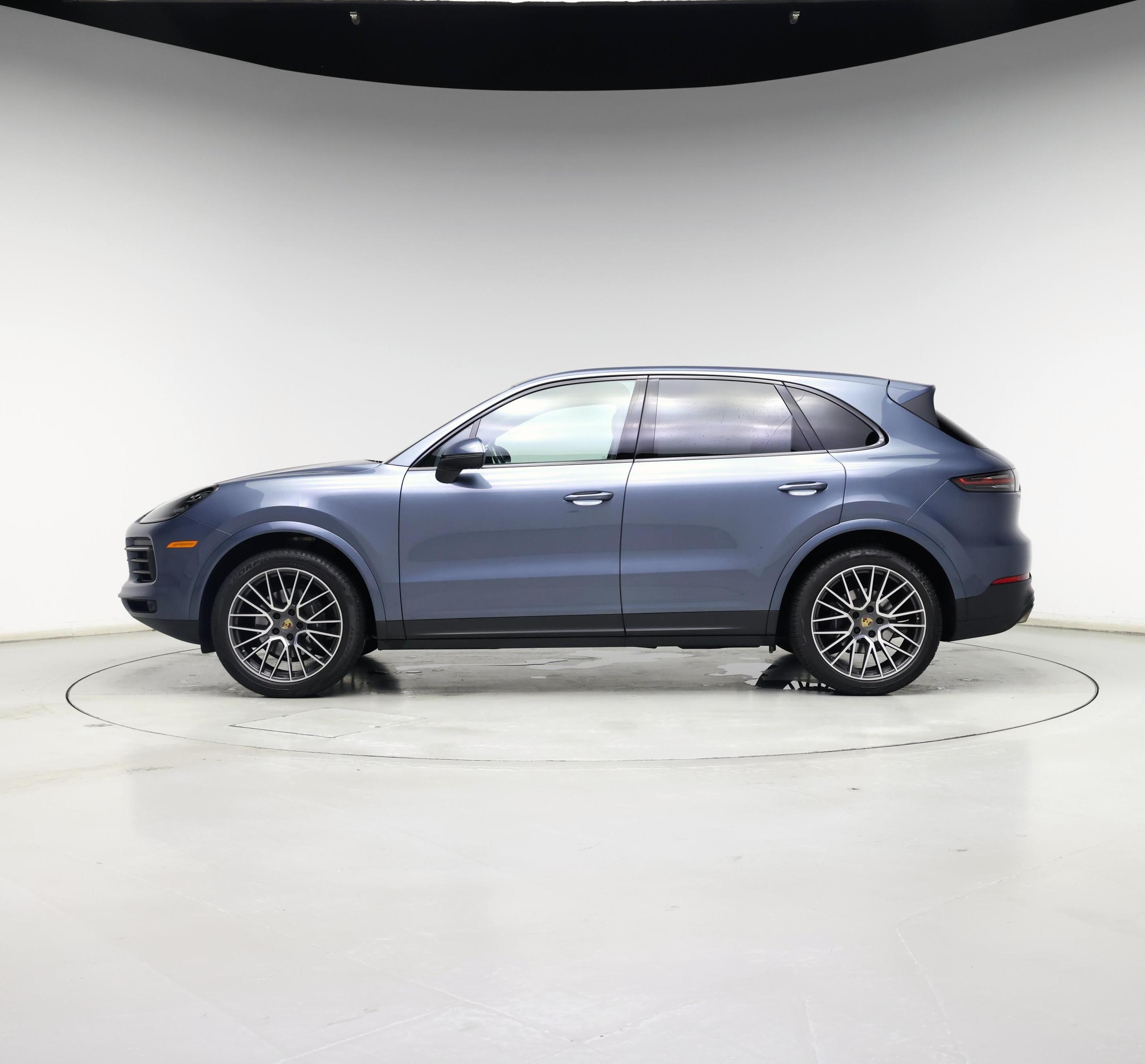 Thumbnail: 2019 Porsche Cayenne - 3