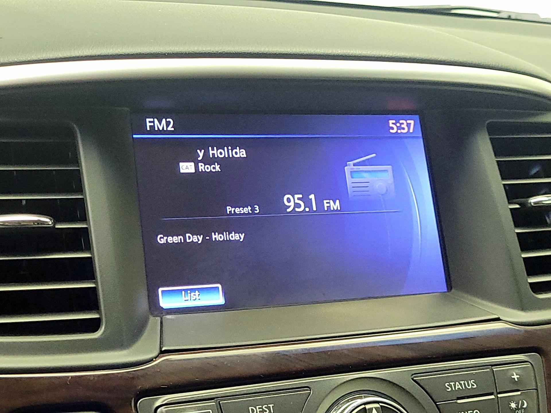 Thumbnail: 2016 Nissan Pathfinder - 16