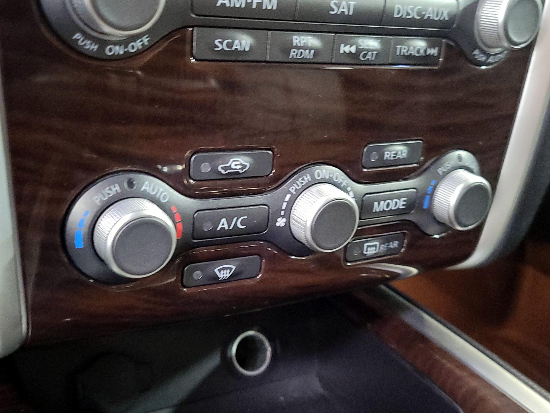 Thumbnail: 2016 Nissan Pathfinder - 17