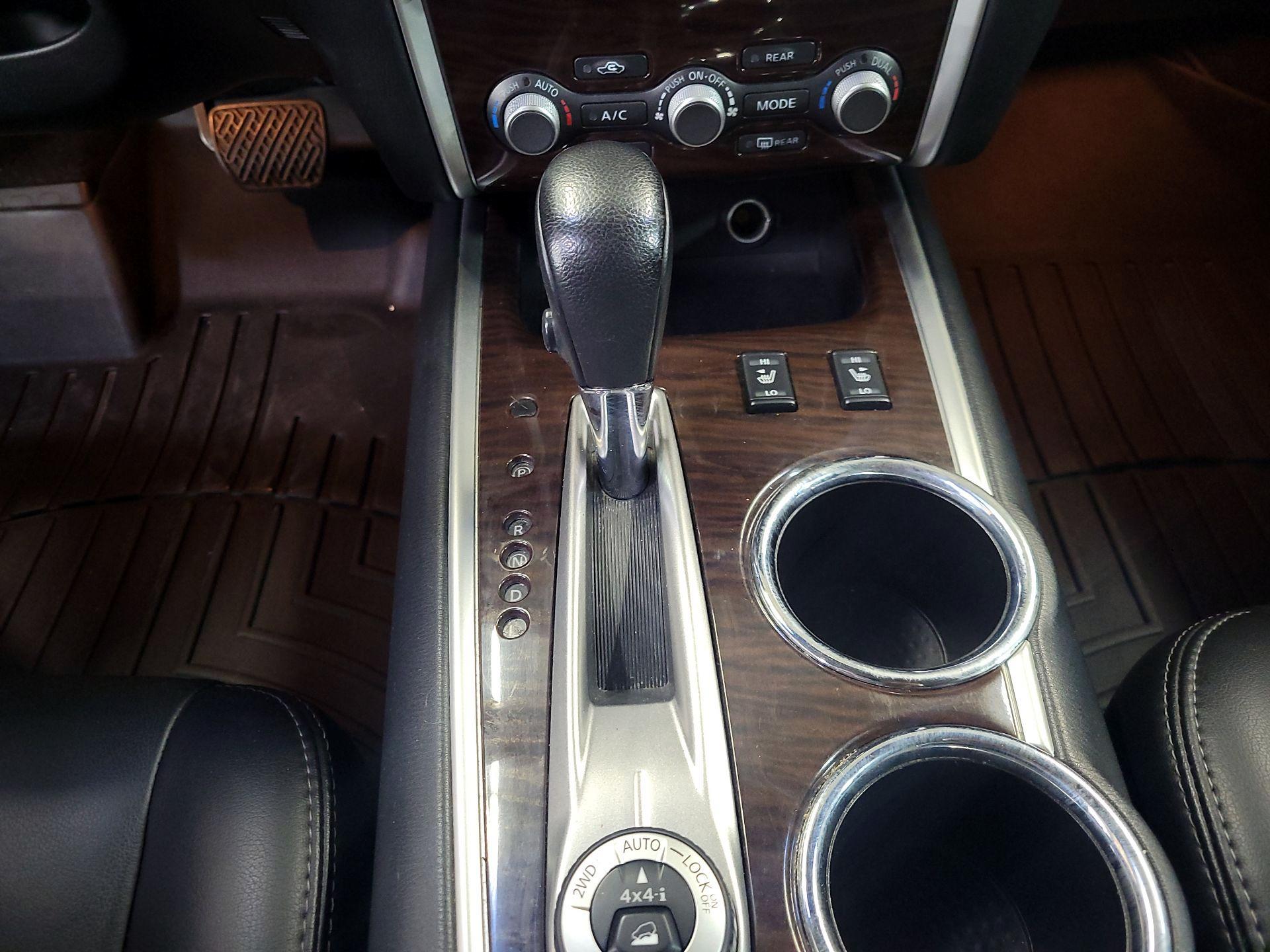 Thumbnail: 2016 Nissan Pathfinder - 18