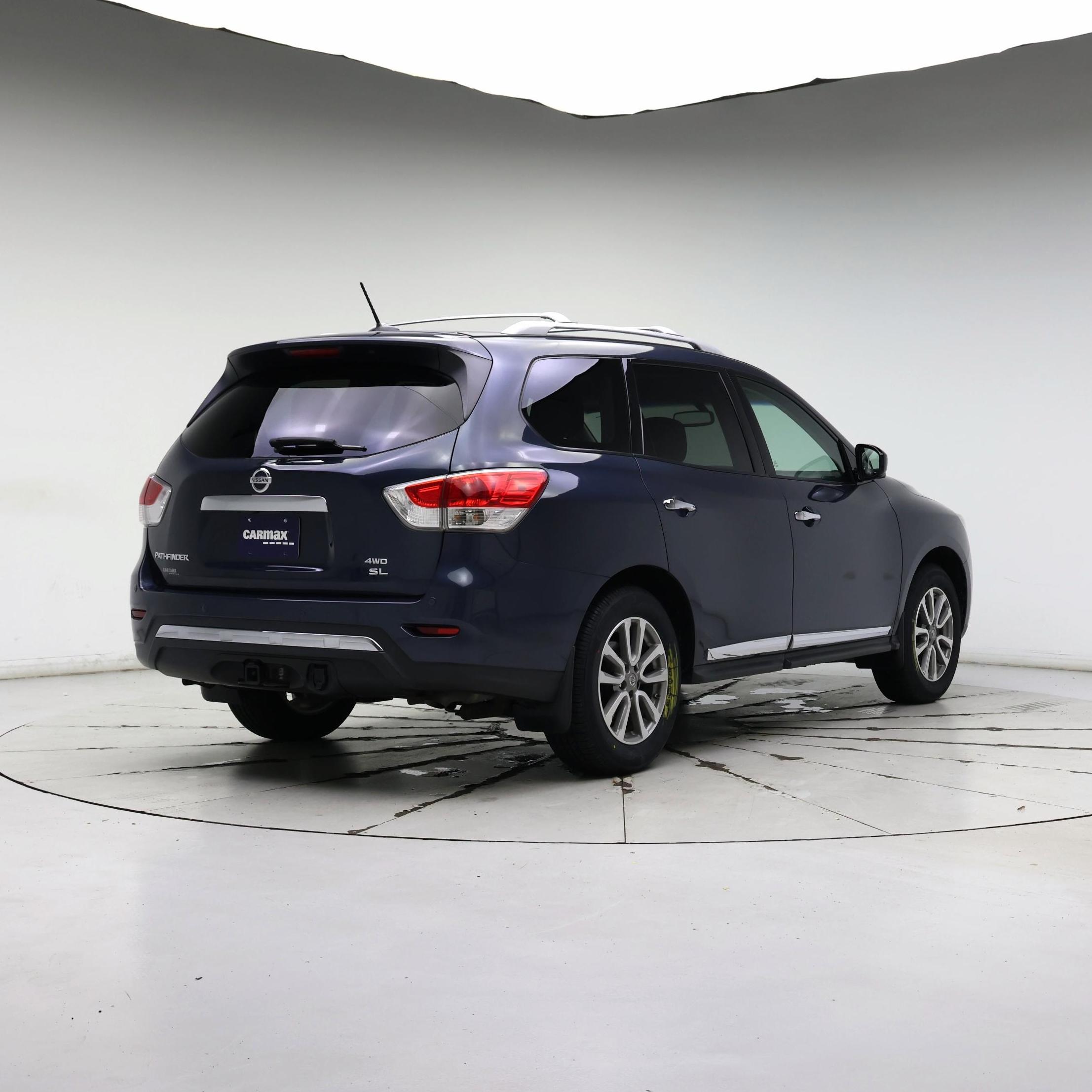 Thumbnail: 2016 Nissan Pathfinder - 8