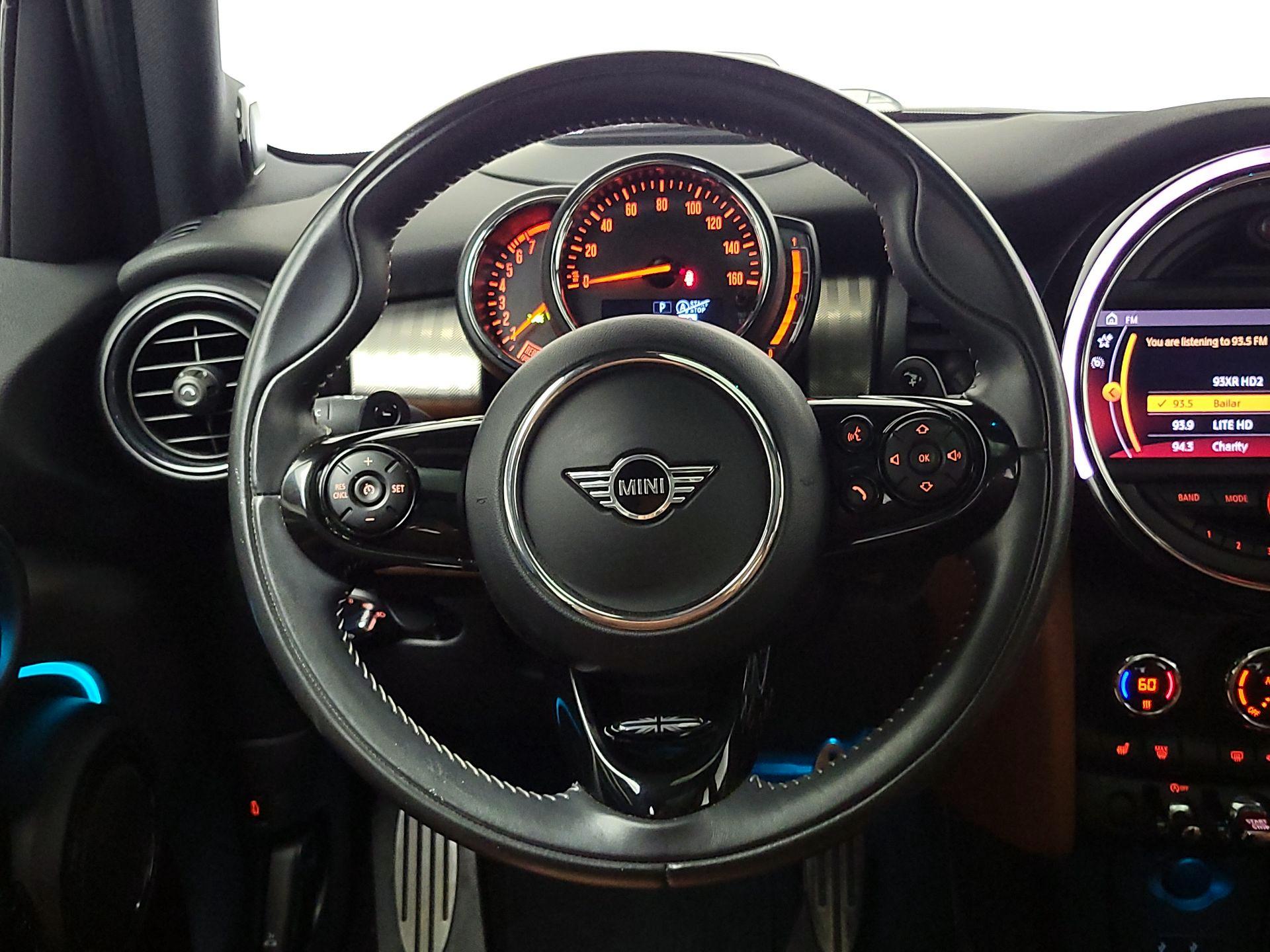 Thumbnail: 2020 MINI Cooper Hardtop - 10