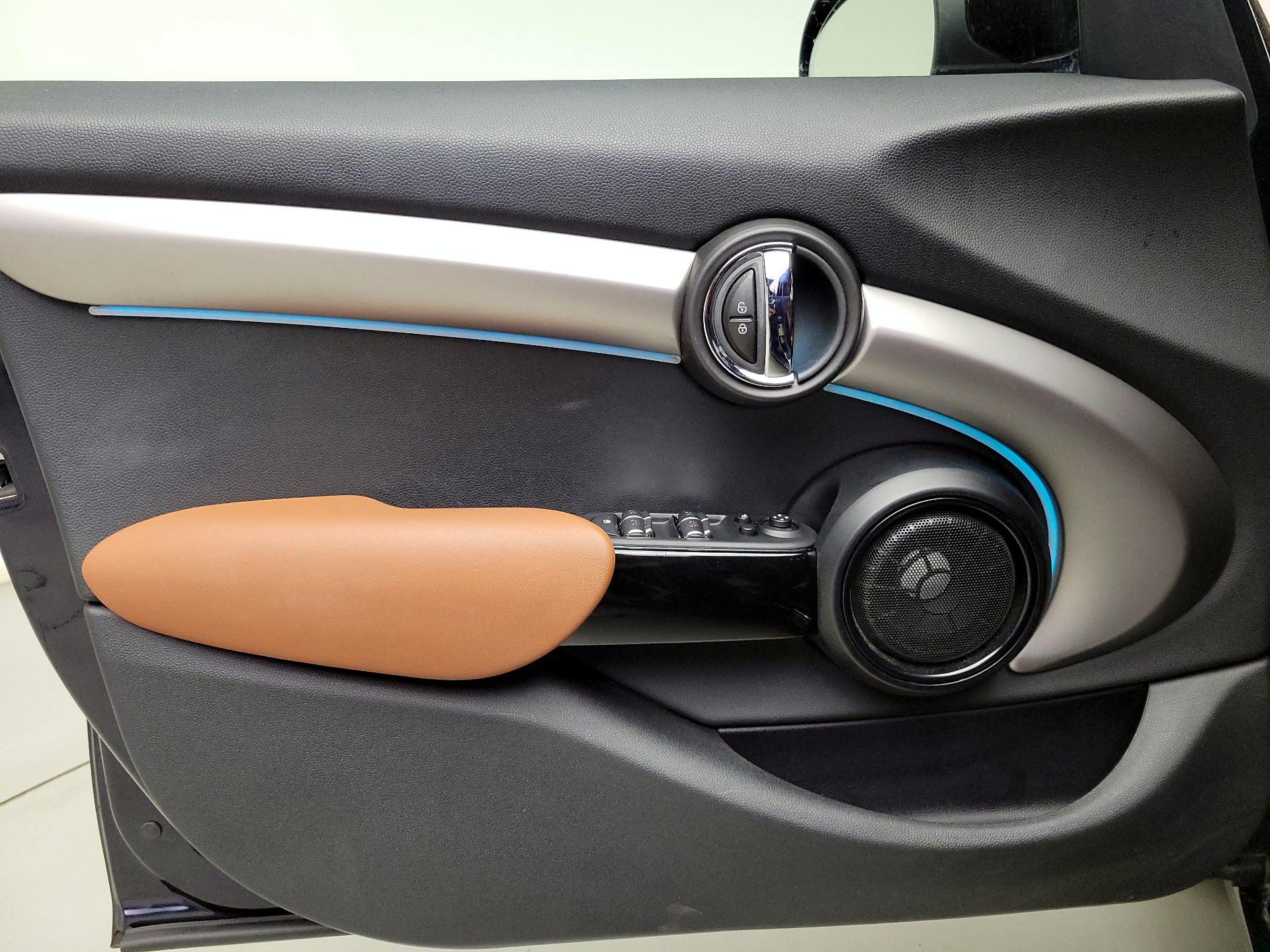 Thumbnail: 2020 MINI Cooper Hardtop - 12