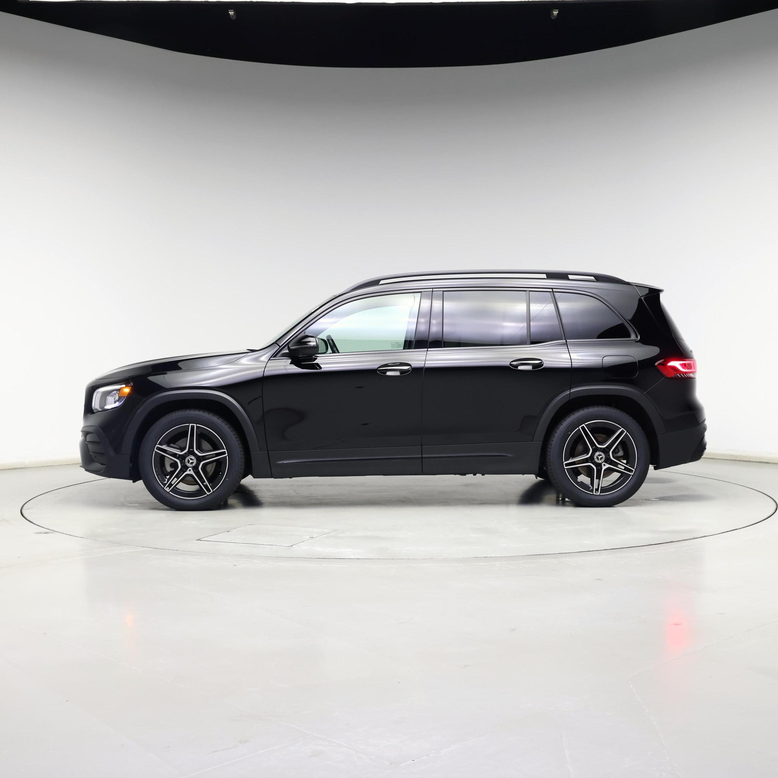 Thumbnail: 2023 Mercedes-Benz GLB - 3