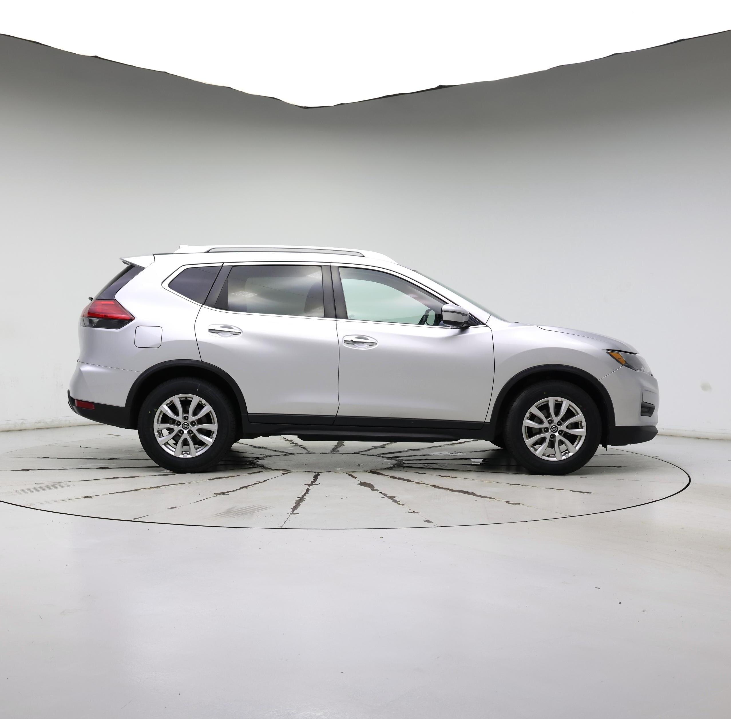 Thumbnail: 2017 Nissan Rogue - 7