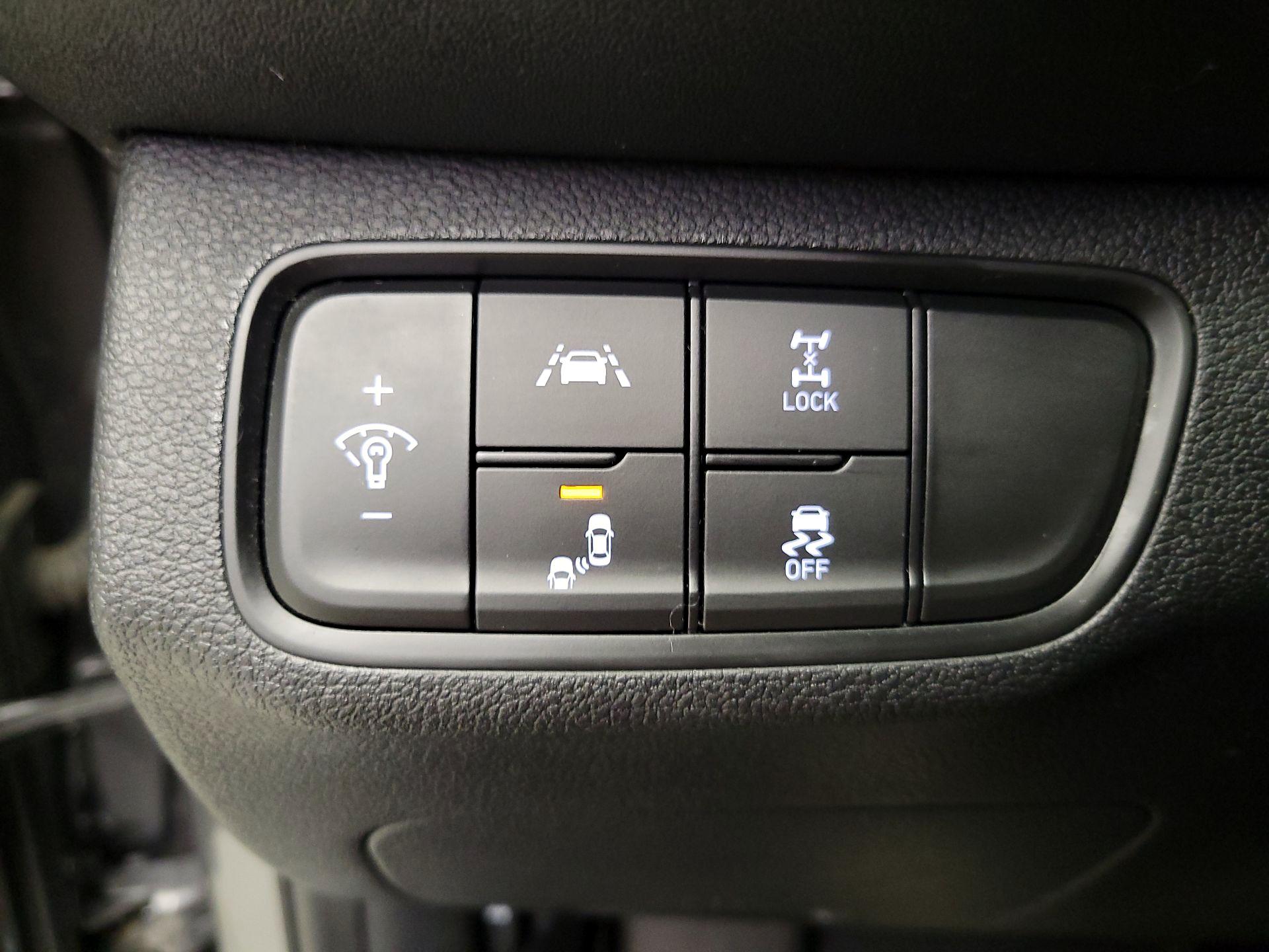 Thumbnail: 2019 Hyundai Santa Fe - 13
