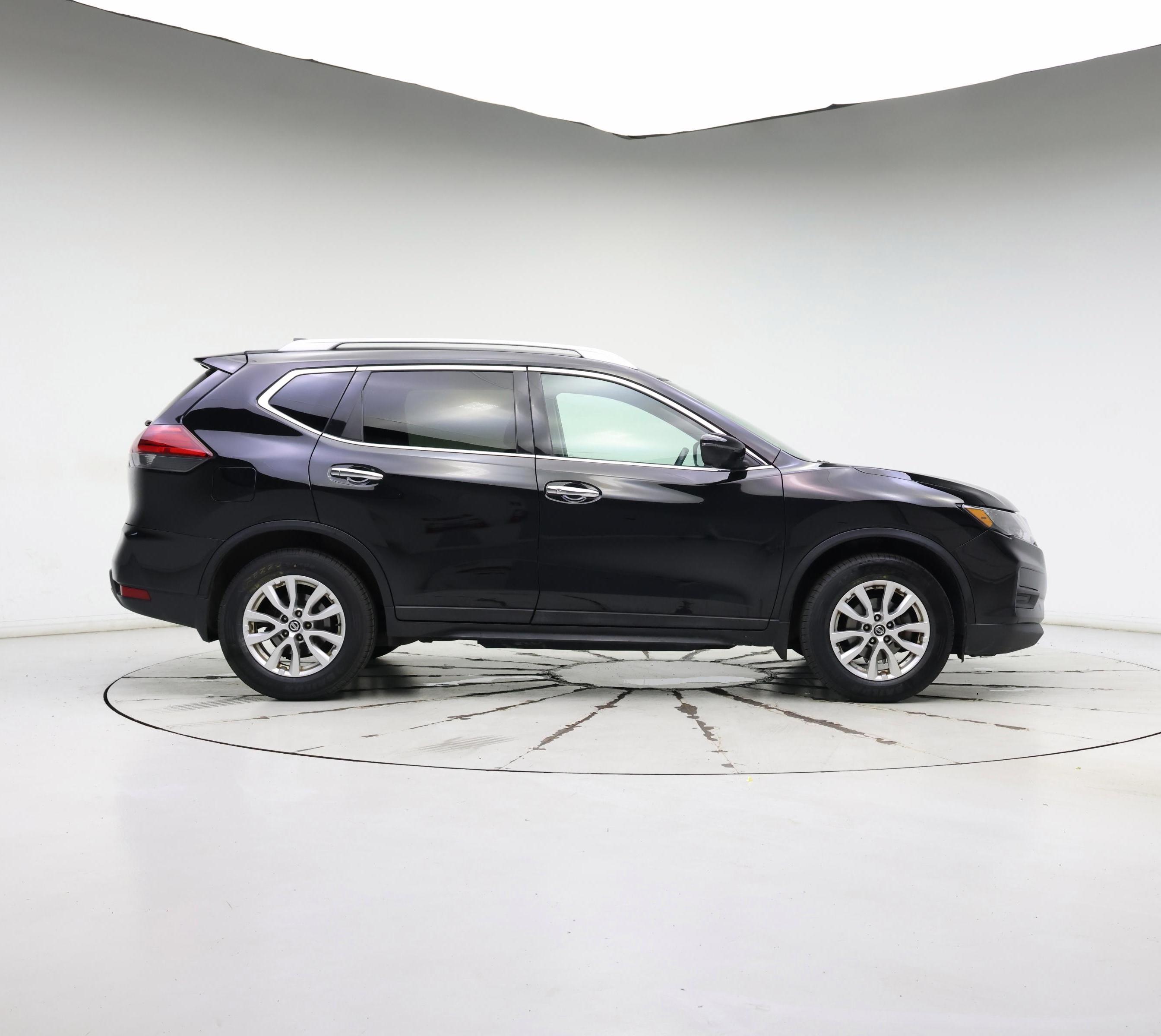 Thumbnail: 2017 Nissan Rogue - 7