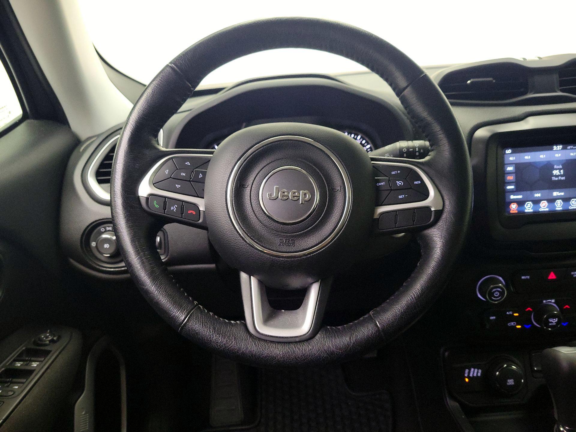 Thumbnail: 2018 Jeep Renegade - 10