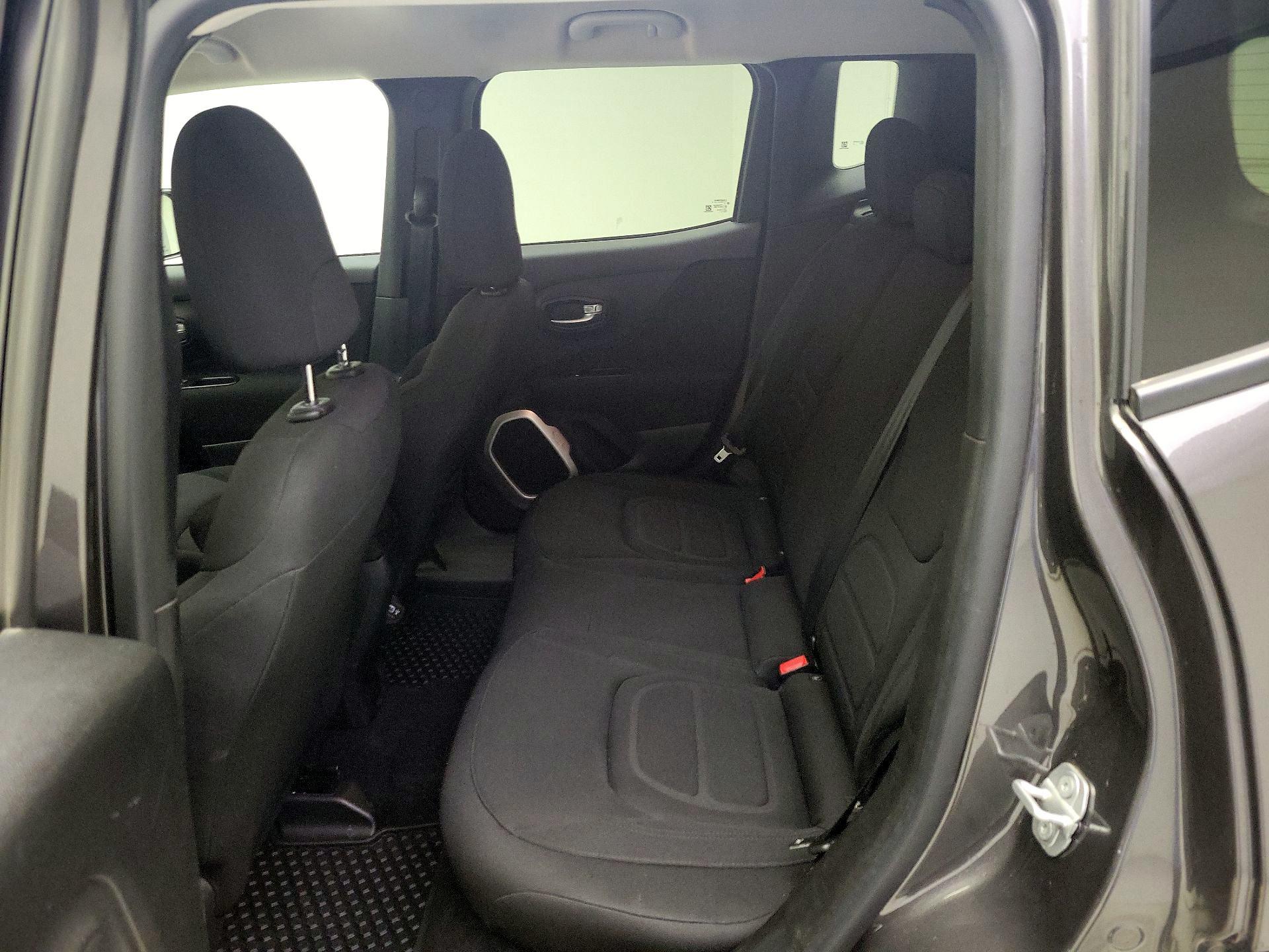 Thumbnail: 2018 Jeep Renegade - 19