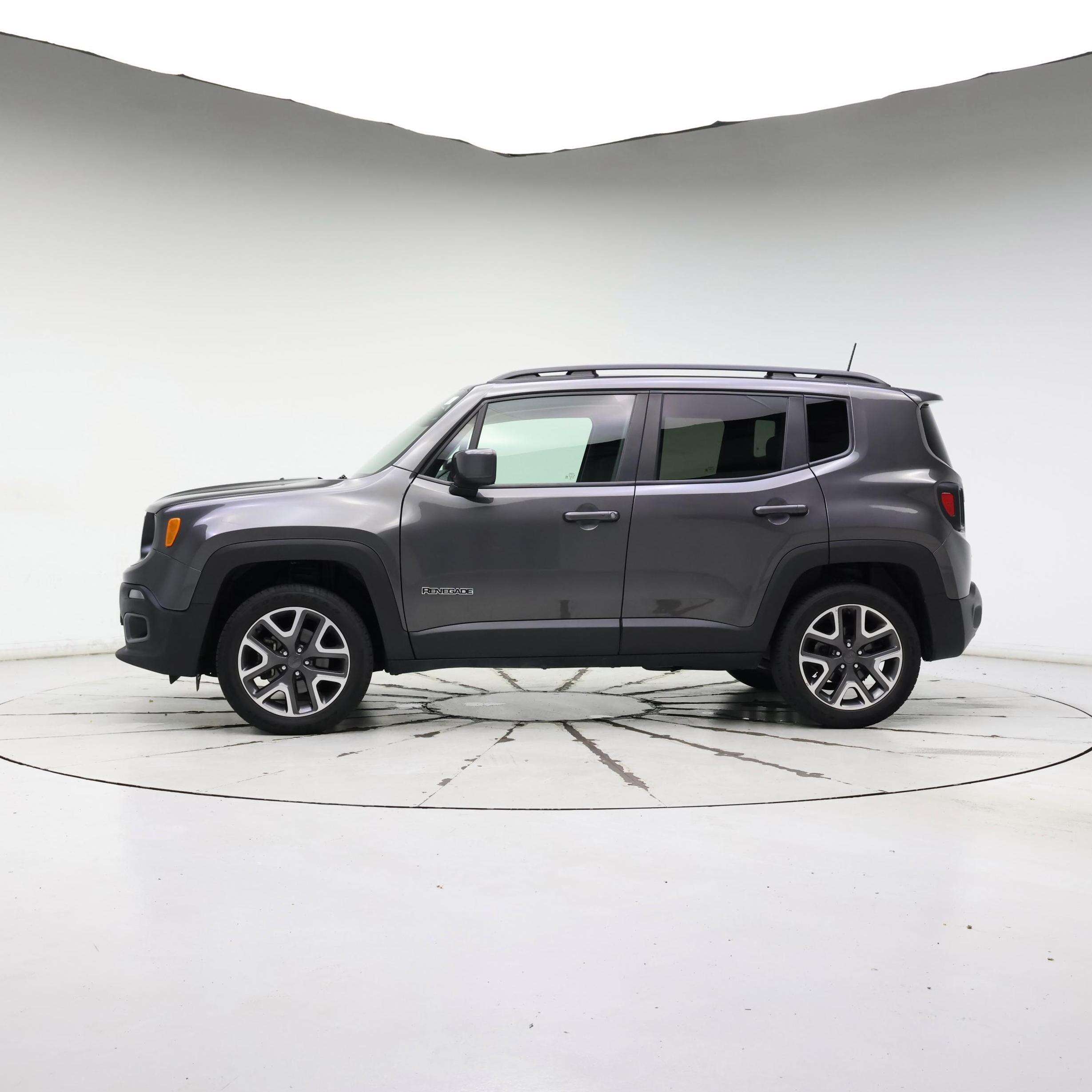 Thumbnail: 2018 Jeep Renegade - 3