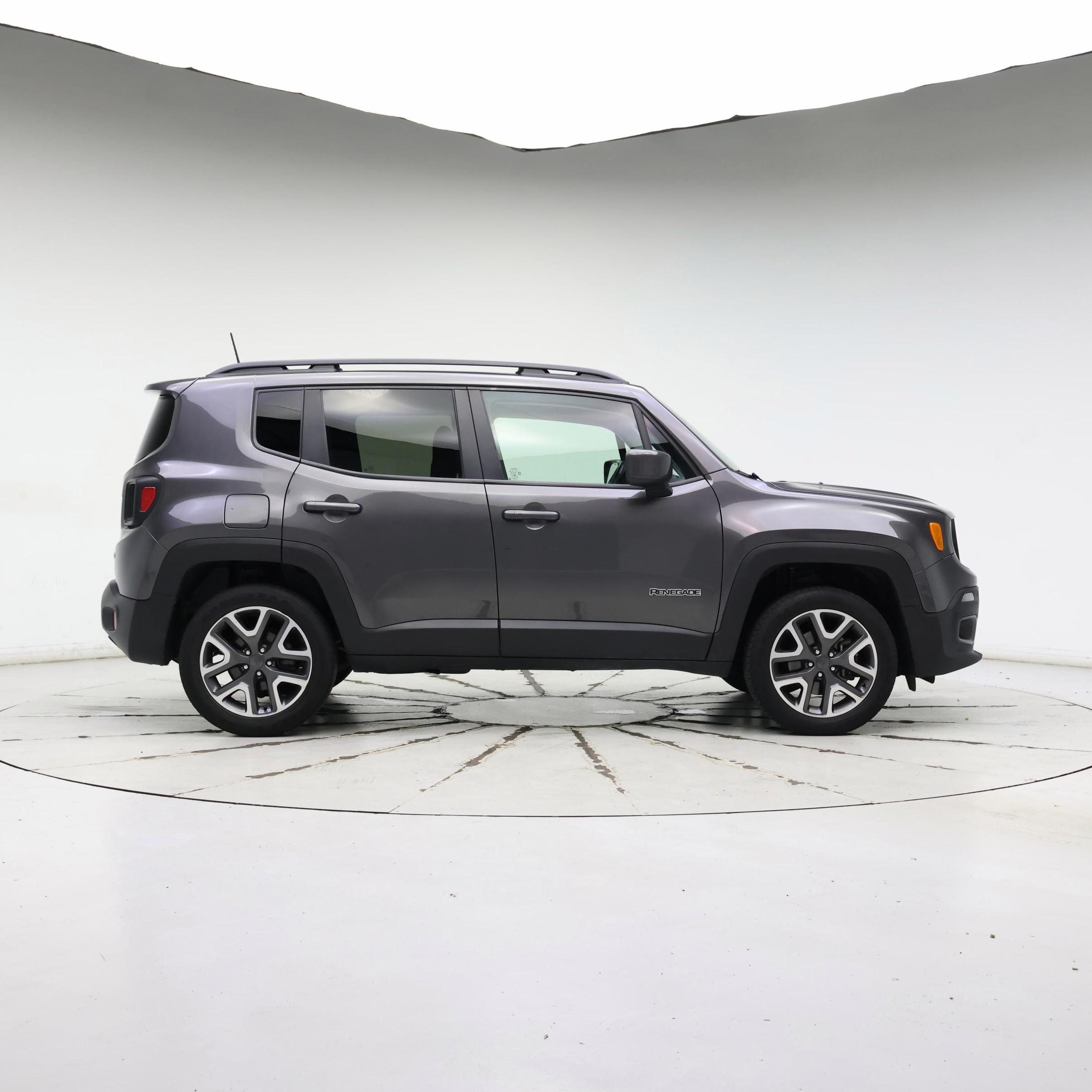 Thumbnail: 2018 Jeep Renegade - 7