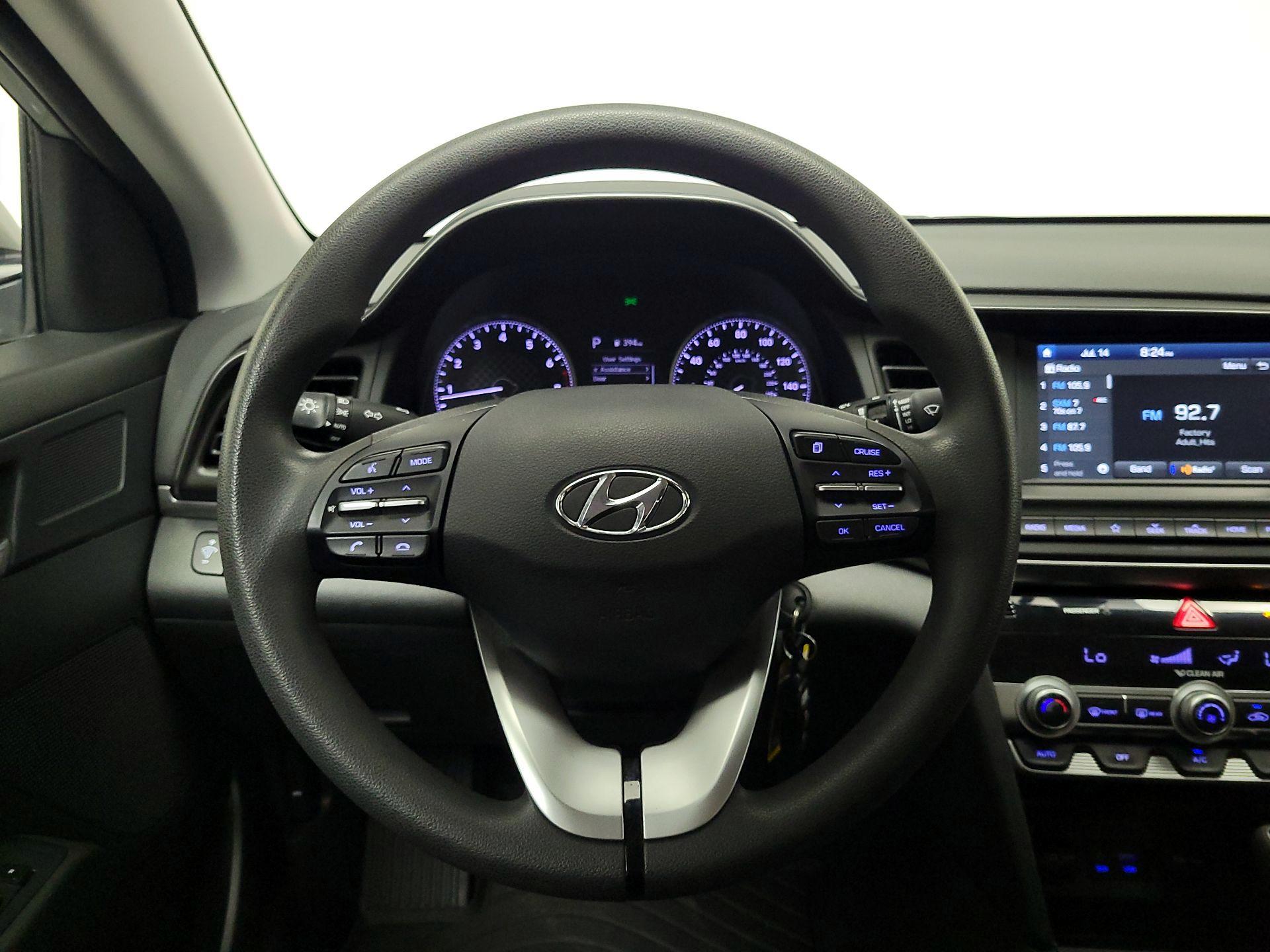 Thumbnail: 2020 Hyundai Elantra - 10