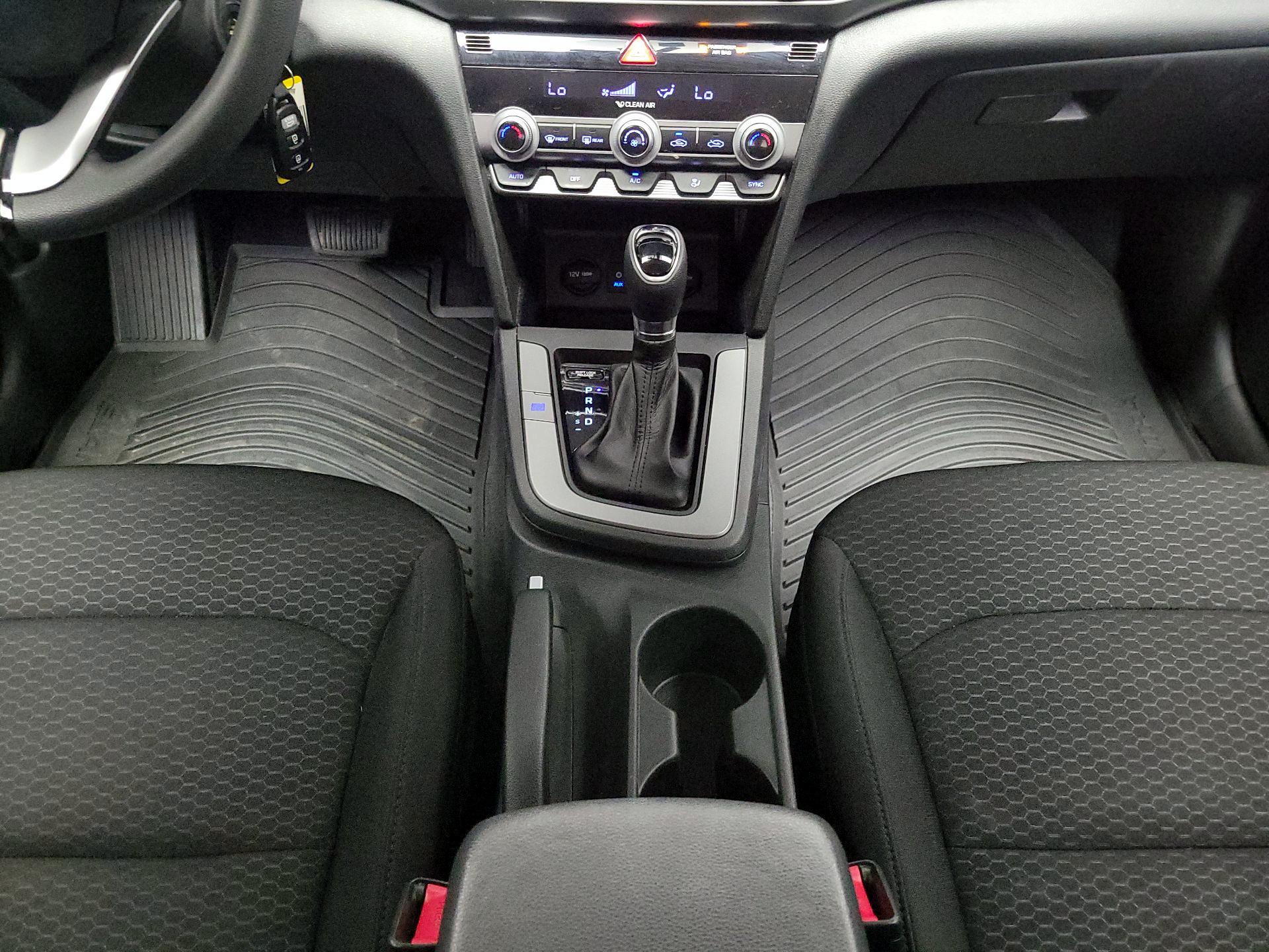 Thumbnail: 2020 Hyundai Elantra - 17