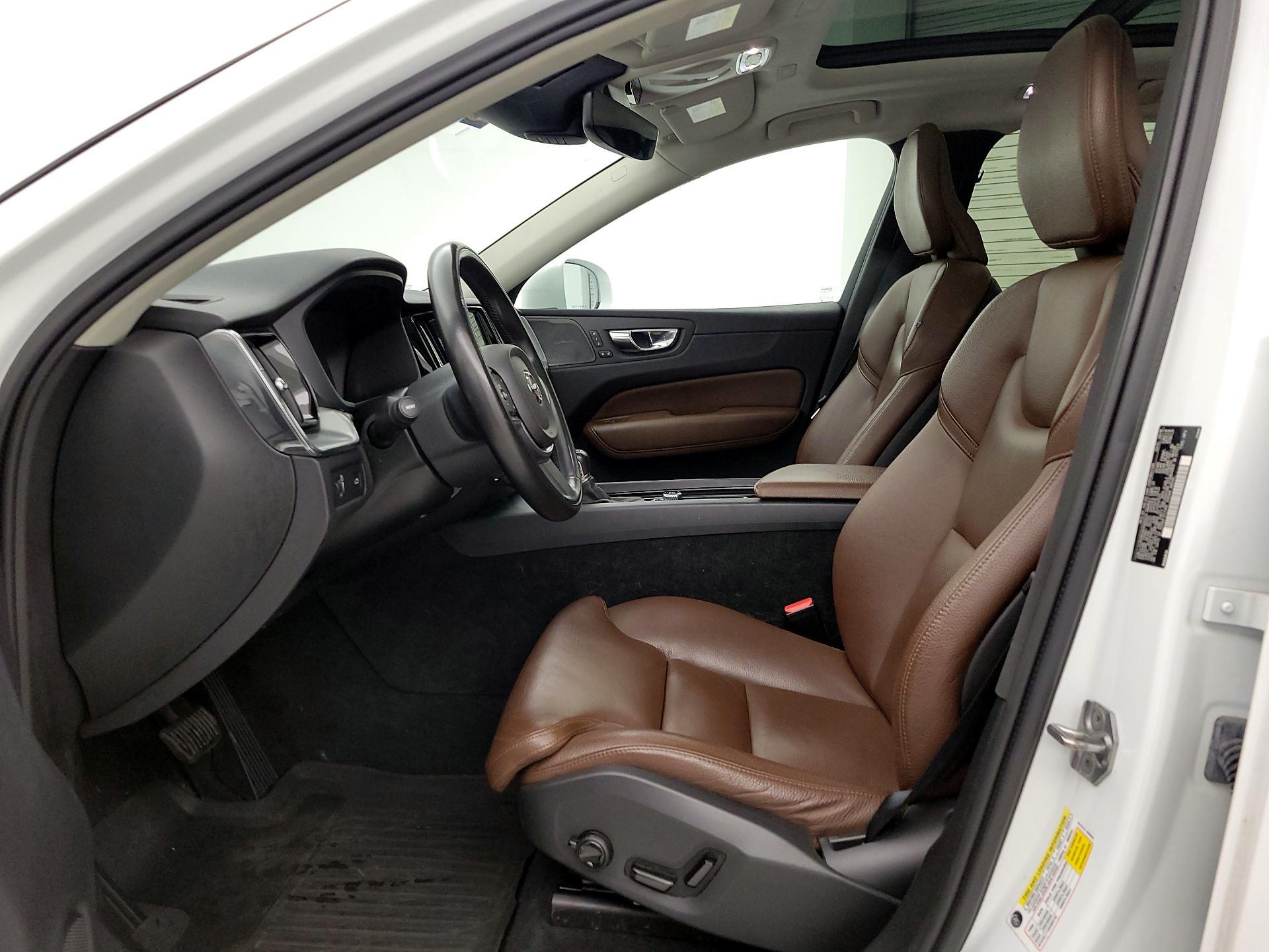 Thumbnail: 2019 Volvo XC60 - 11