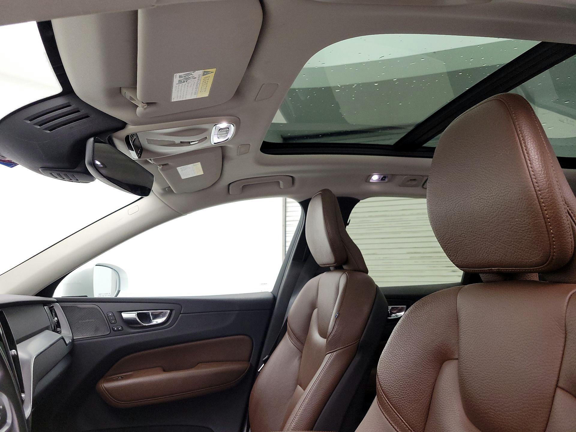 Thumbnail: 2019 Volvo XC60 - 19
