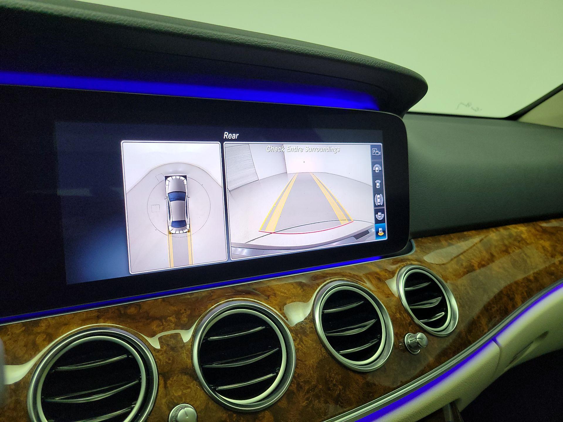 Thumbnail: 2020 Mercedes-Benz E-Class - 15