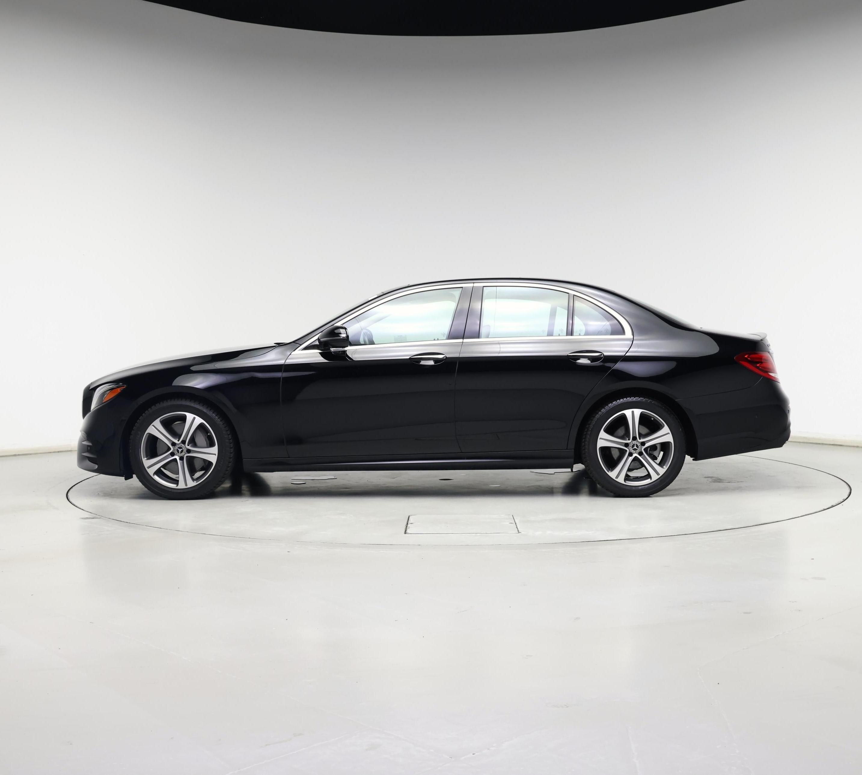 Thumbnail: 2020 Mercedes-Benz E-Class - 3