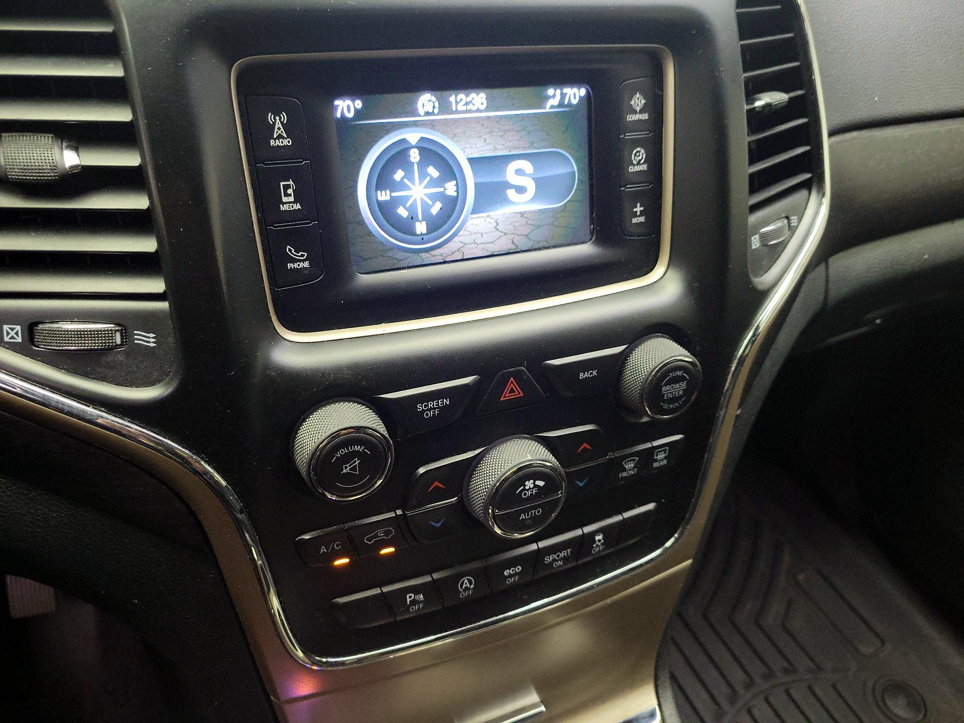 Thumbnail: 2017 Jeep Grand Cherokee - 15