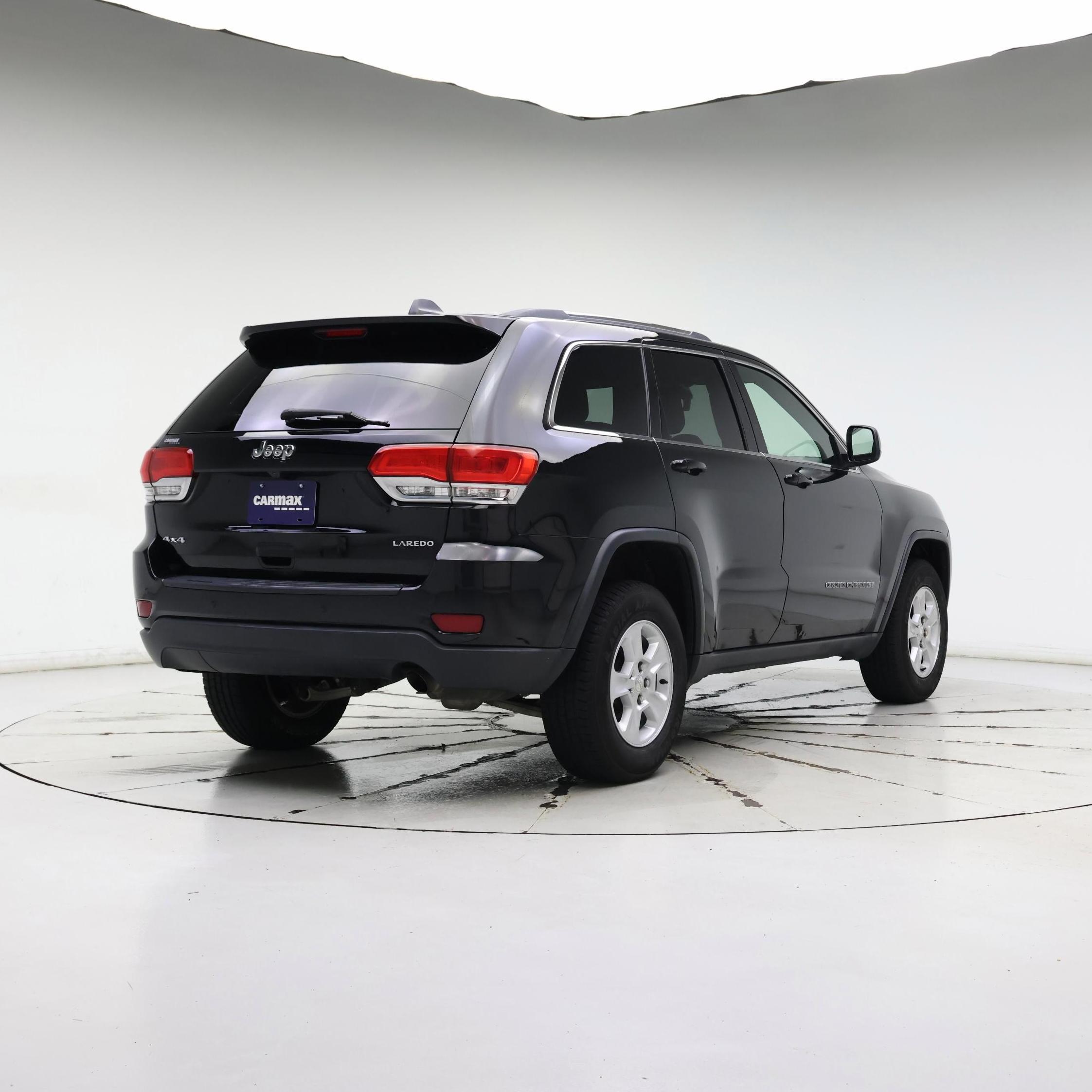 Thumbnail: 2017 Jeep Grand Cherokee - 8