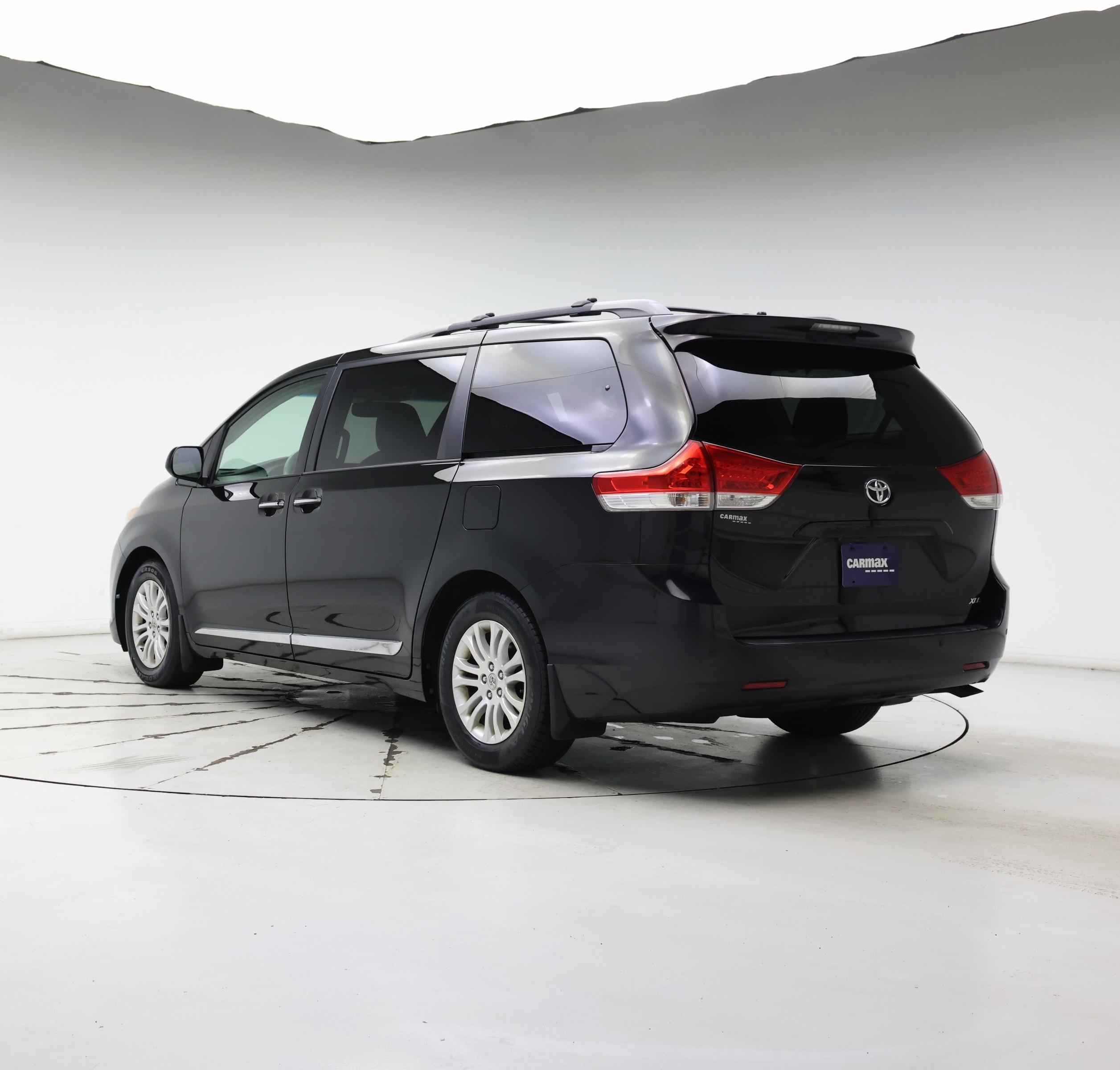Thumbnail: 2014 Toyota Sienna - 2