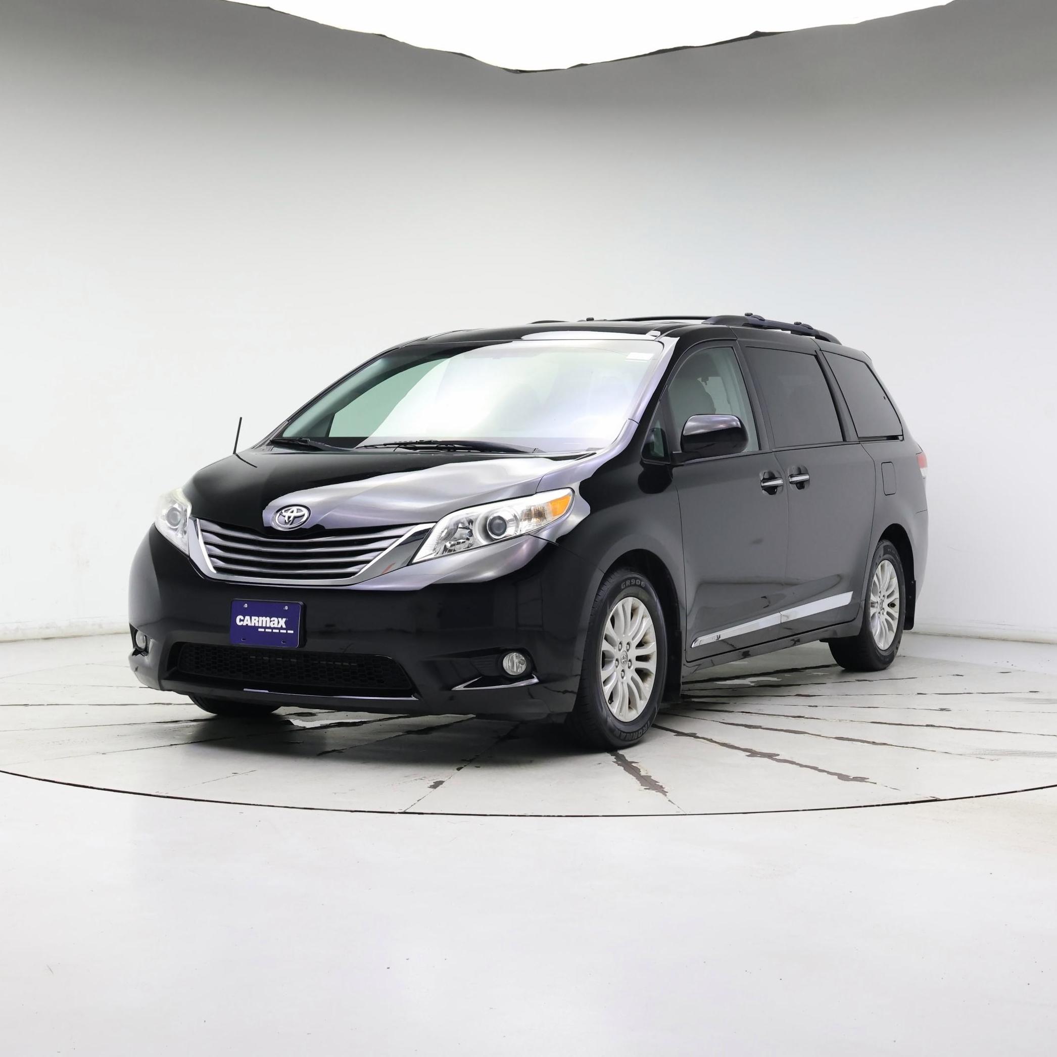 Thumbnail: 2014 Toyota Sienna - 4