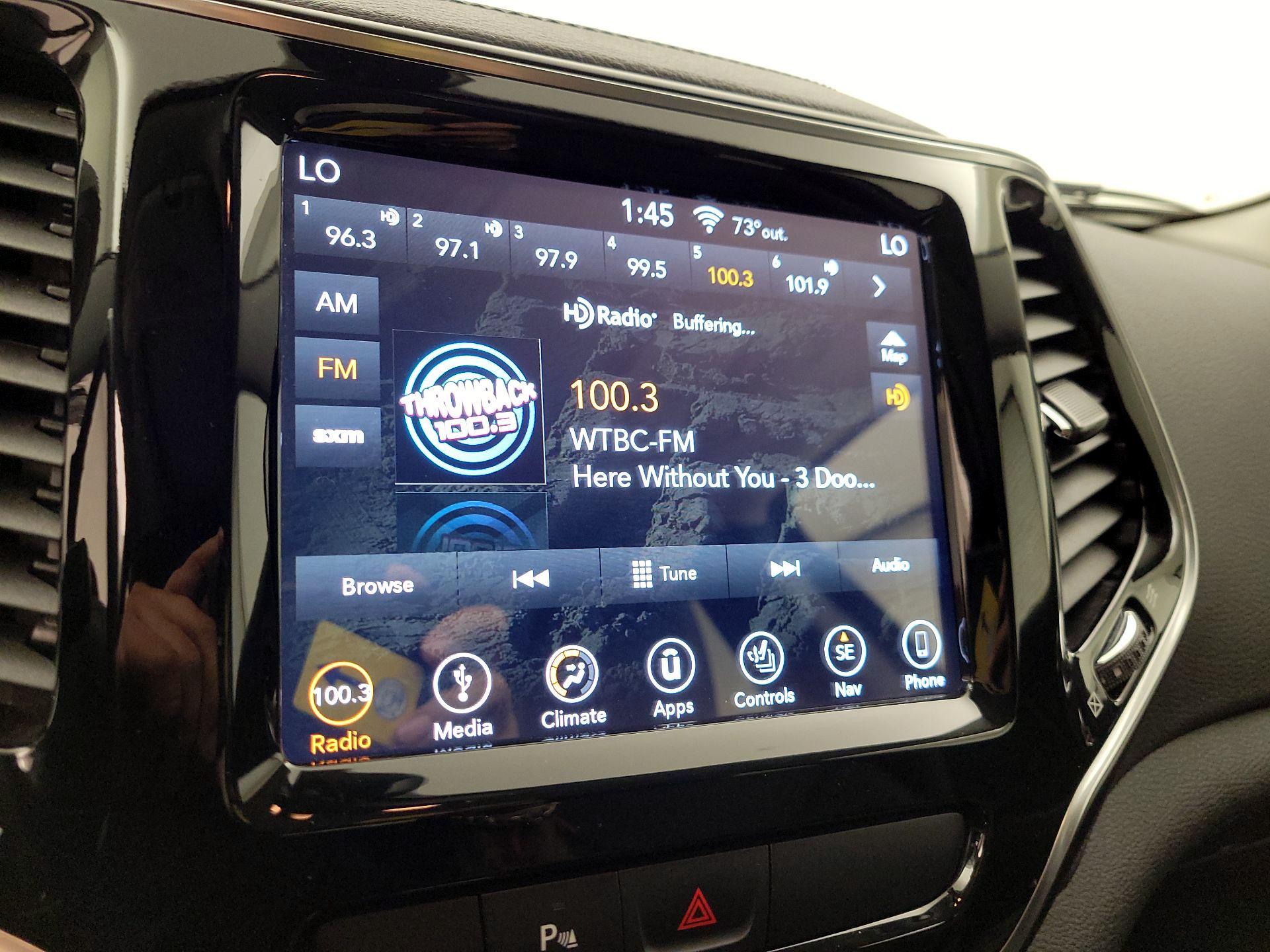 Thumbnail: 2019 Jeep Cherokee - 16