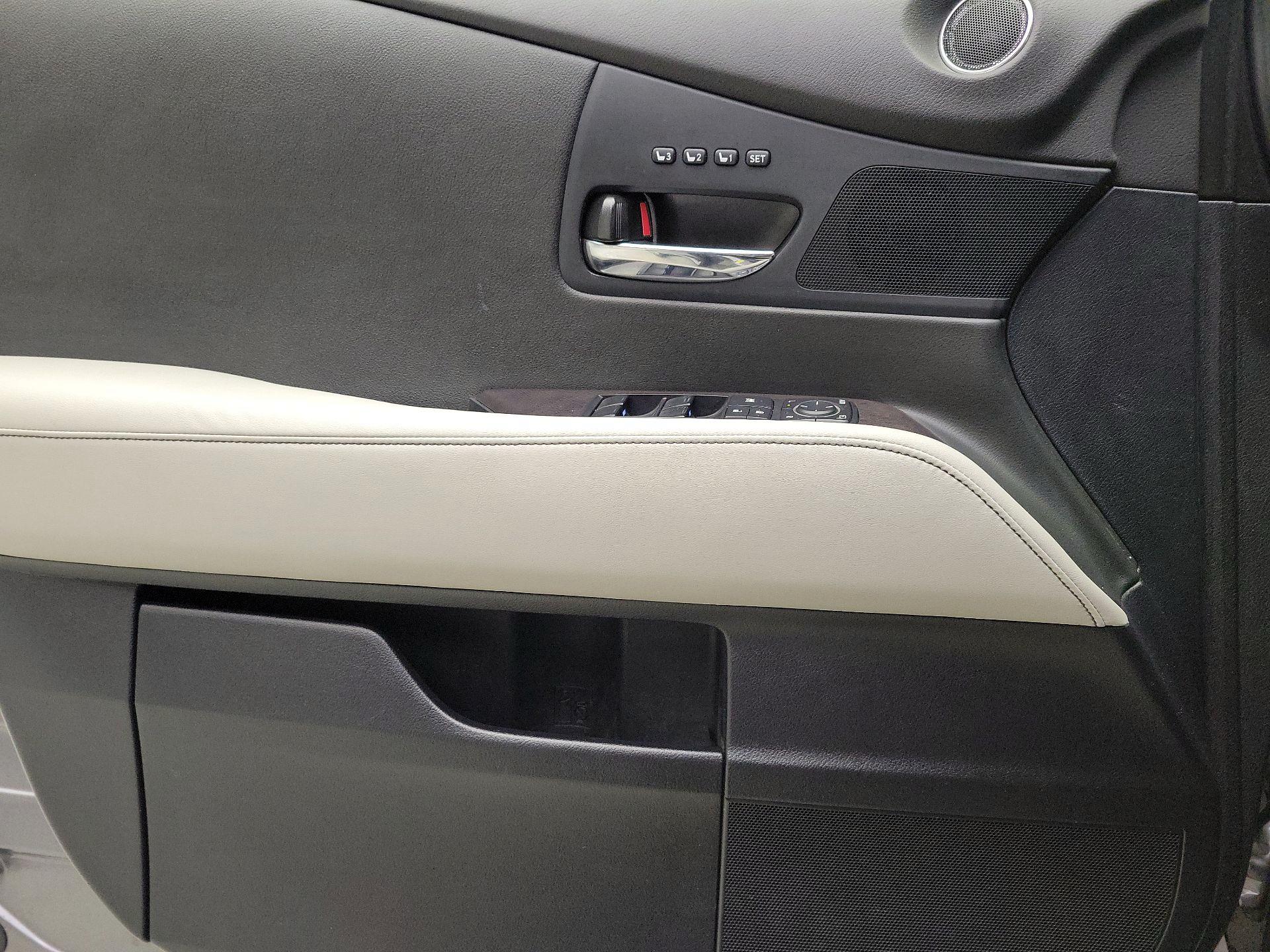 Thumbnail: 2015 Lexus RX - 12