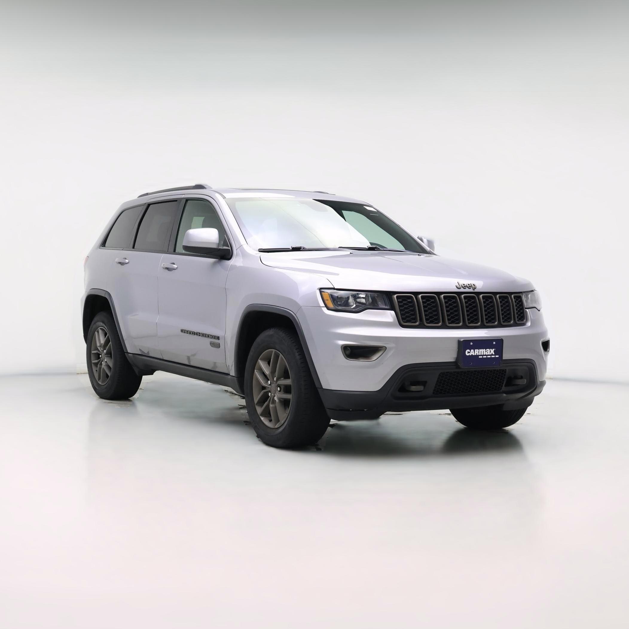 Thumbnail: 2016 Jeep Grand Cherokee - 1
