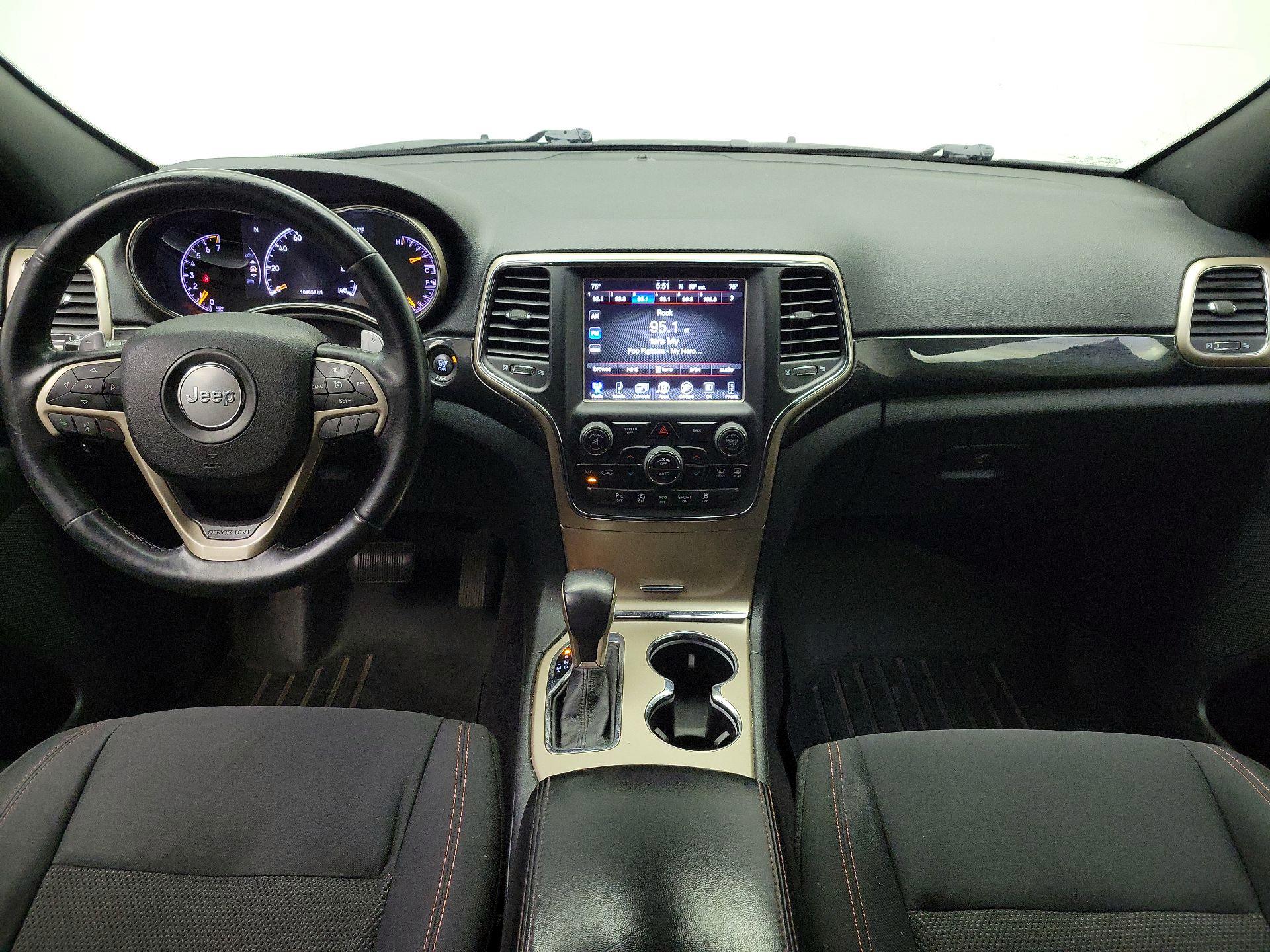 Thumbnail: 2016 Jeep Grand Cherokee - 9
