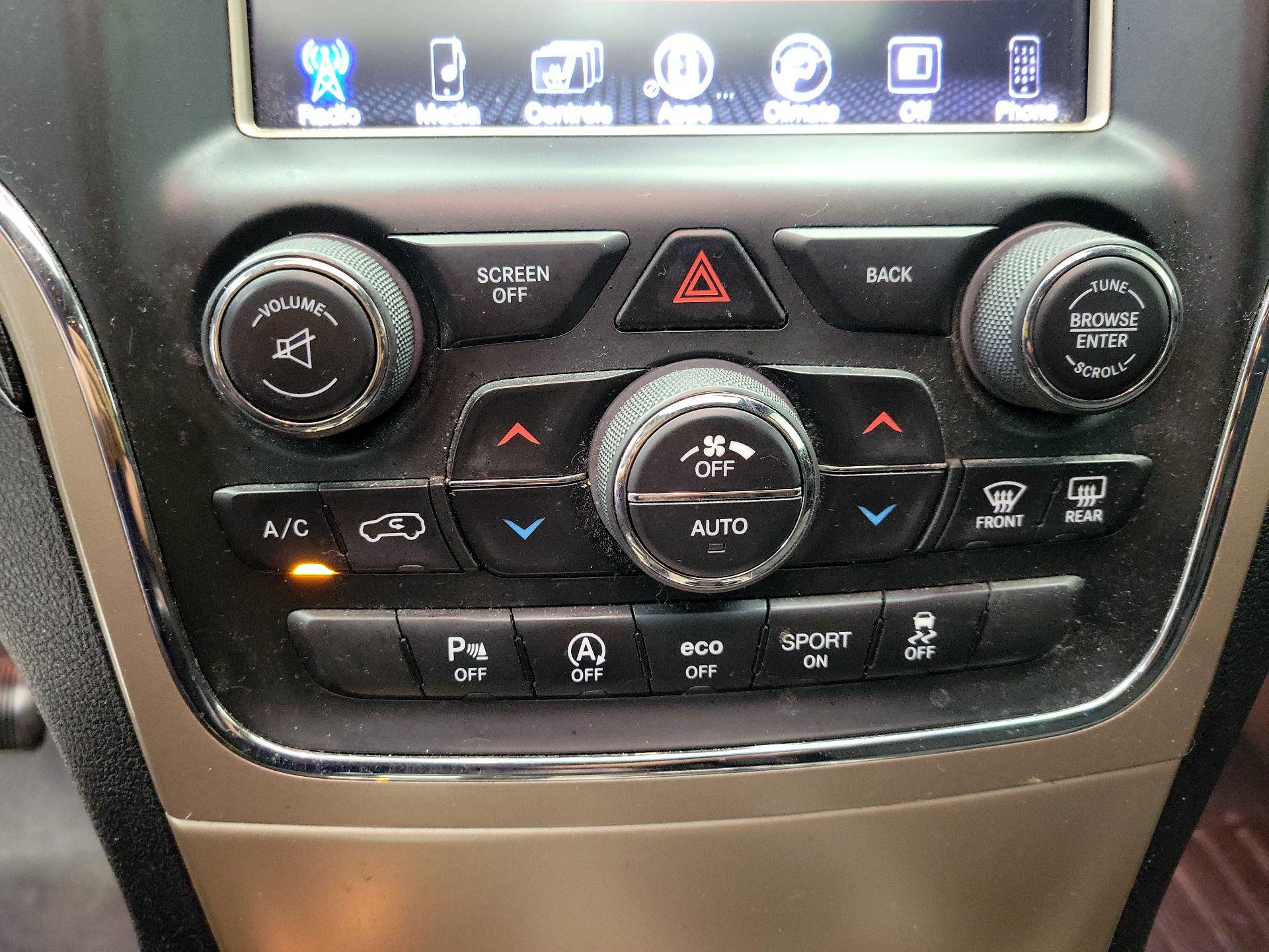 Thumbnail: 2016 Jeep Grand Cherokee - 15