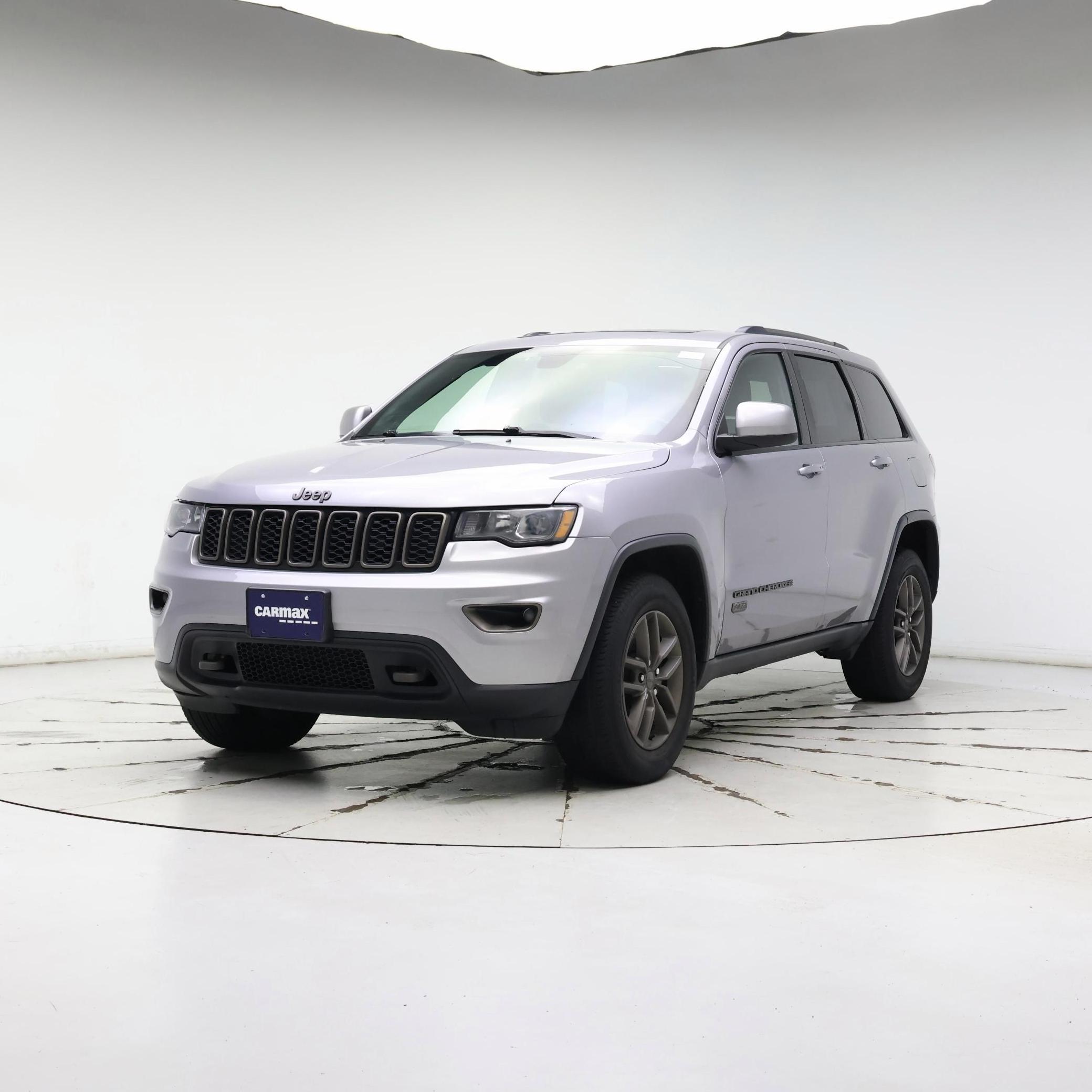 Thumbnail: 2016 Jeep Grand Cherokee - 4