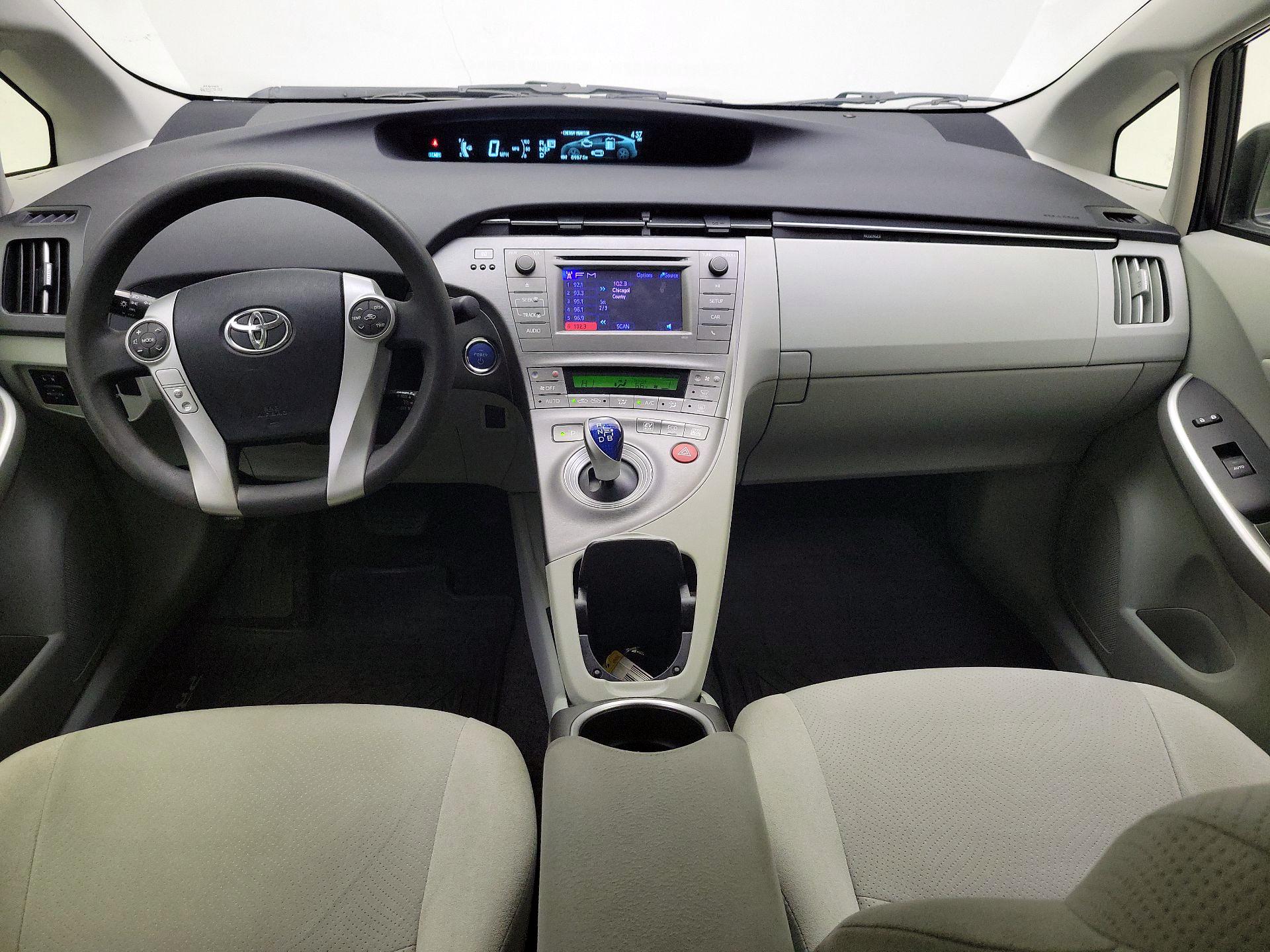 Thumbnail: 2014 Toyota Prius - 9