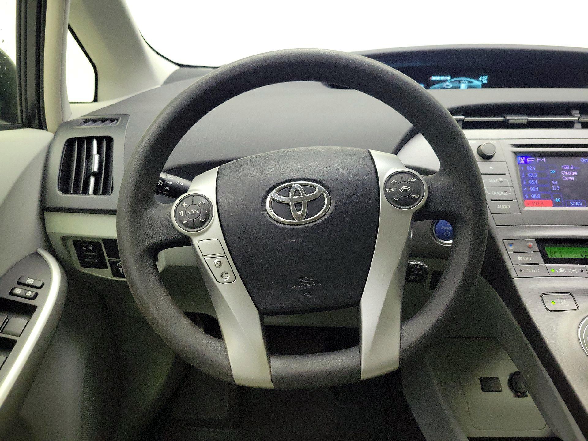Thumbnail: 2014 Toyota Prius - 10