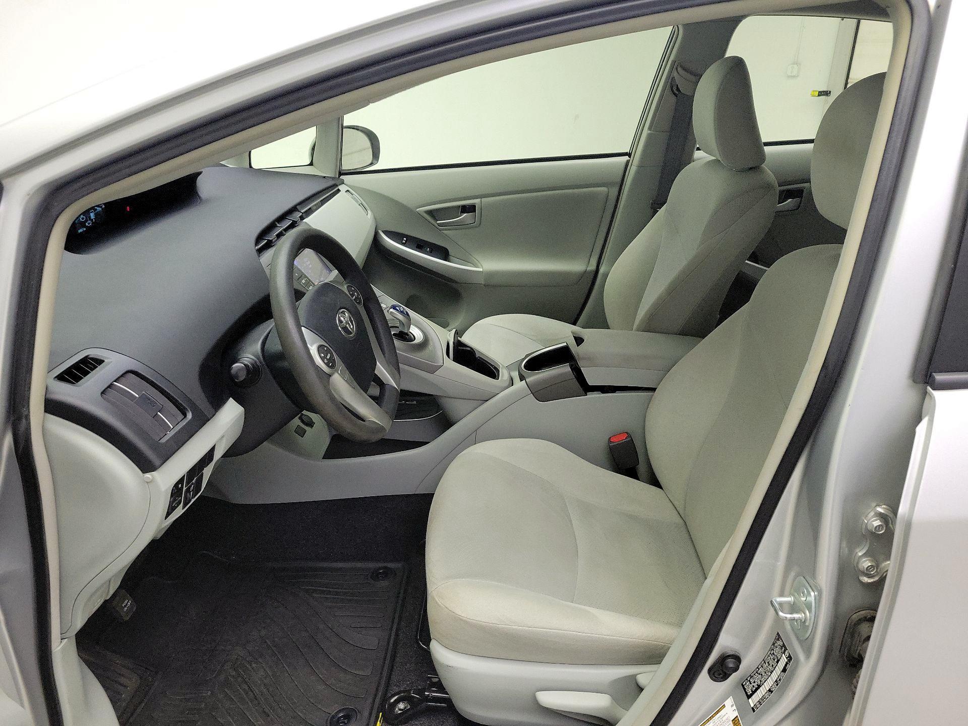 Thumbnail: 2014 Toyota Prius - 11