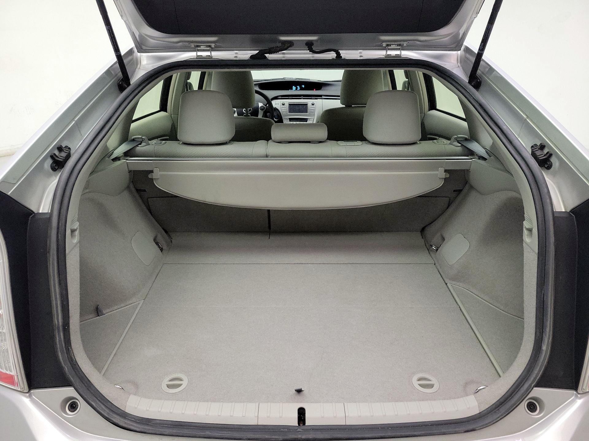 Thumbnail: 2014 Toyota Prius - 19