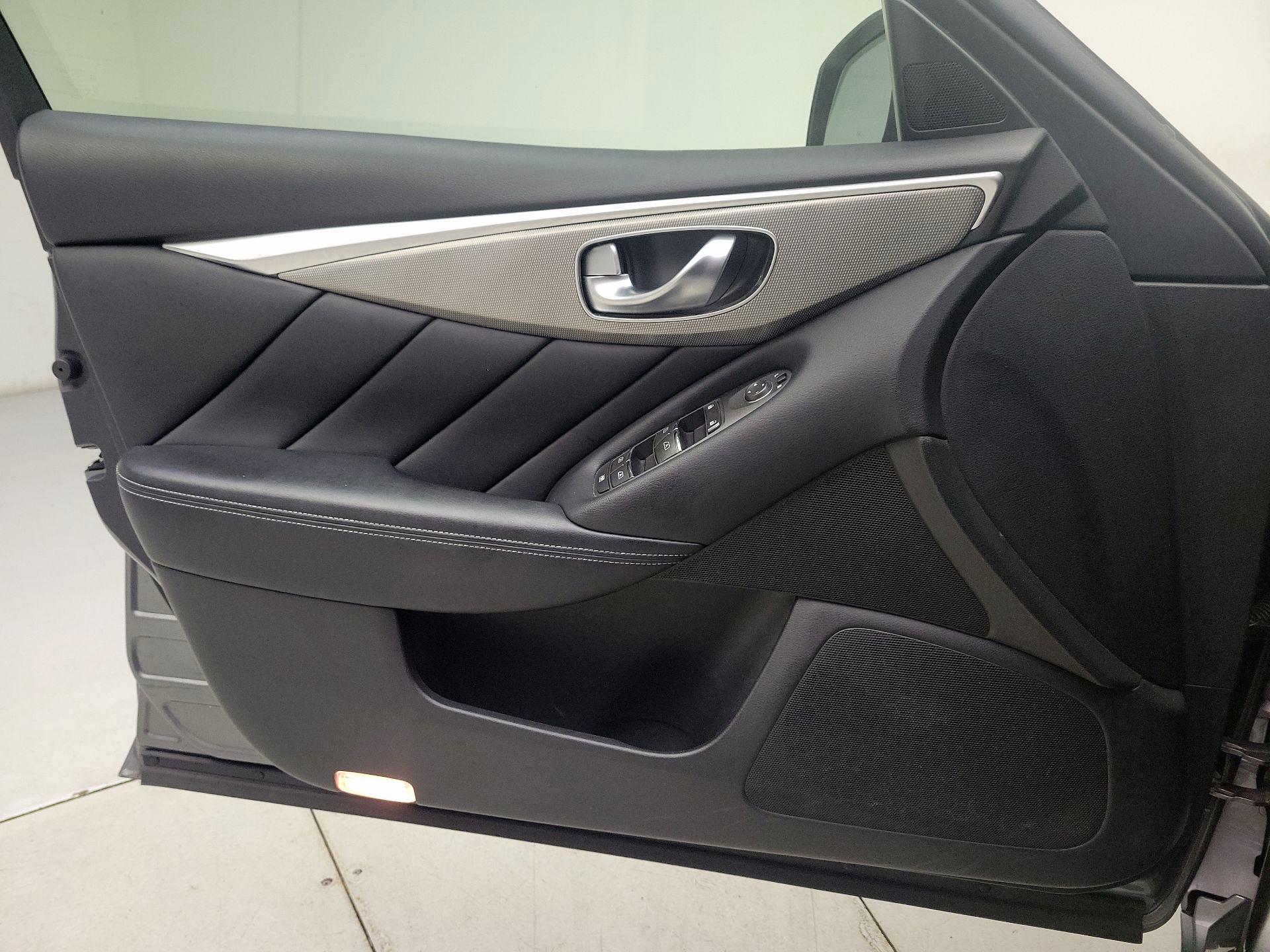 Thumbnail: 2014 INFINITI Q50 - 12