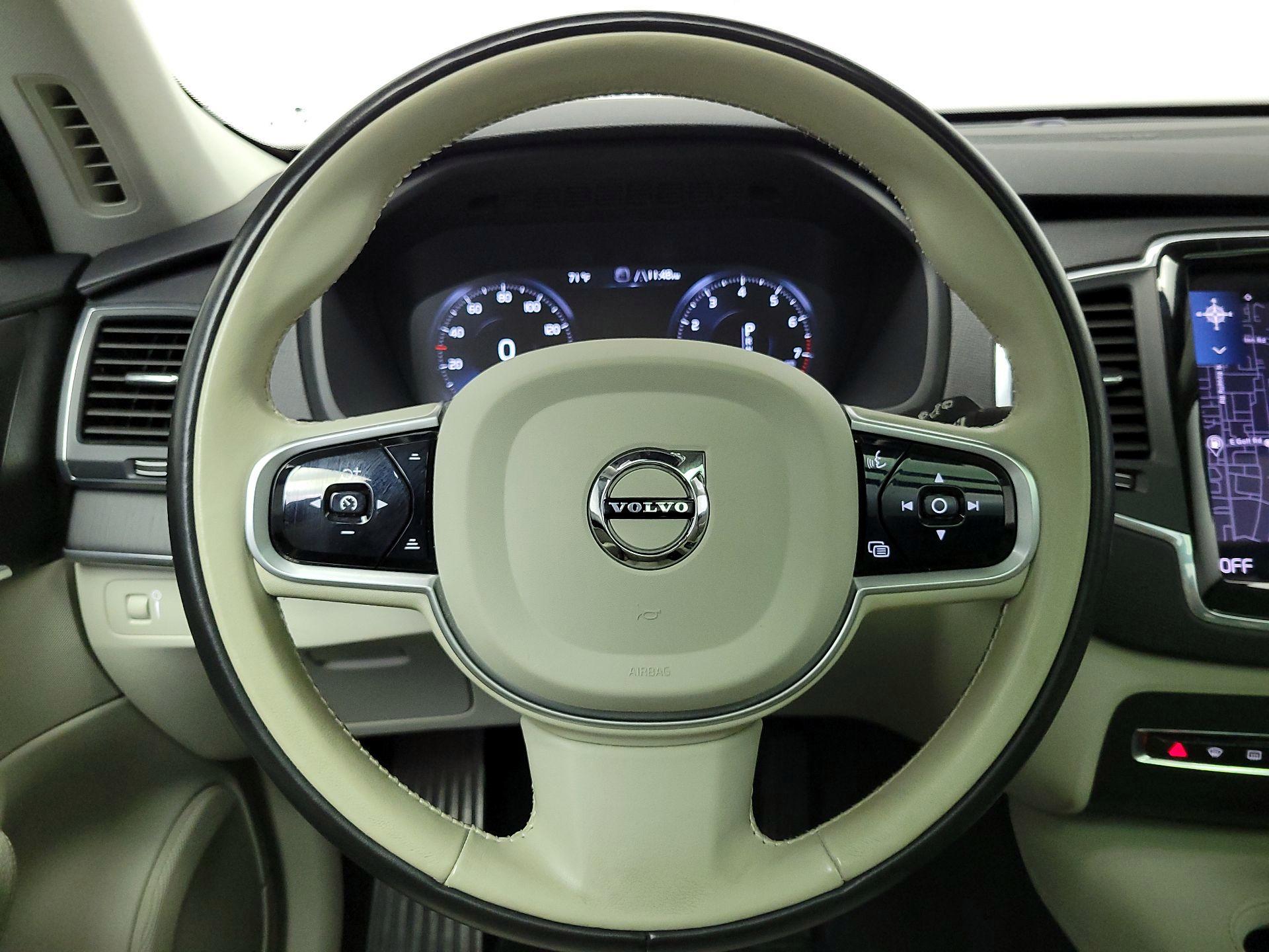 Thumbnail: 2020 Volvo XC90 - 10