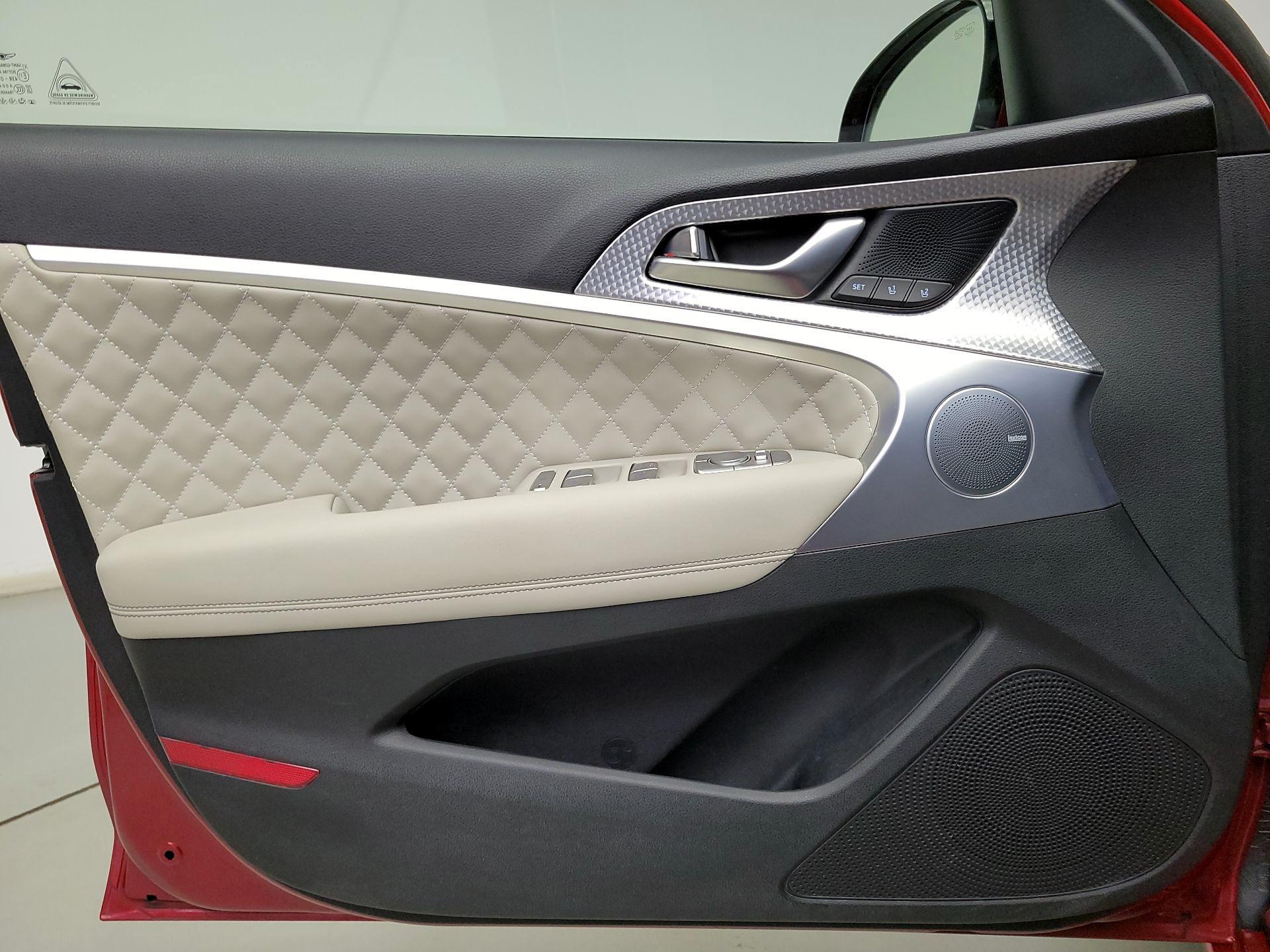 Thumbnail: 2022 Genesis G70 - 12