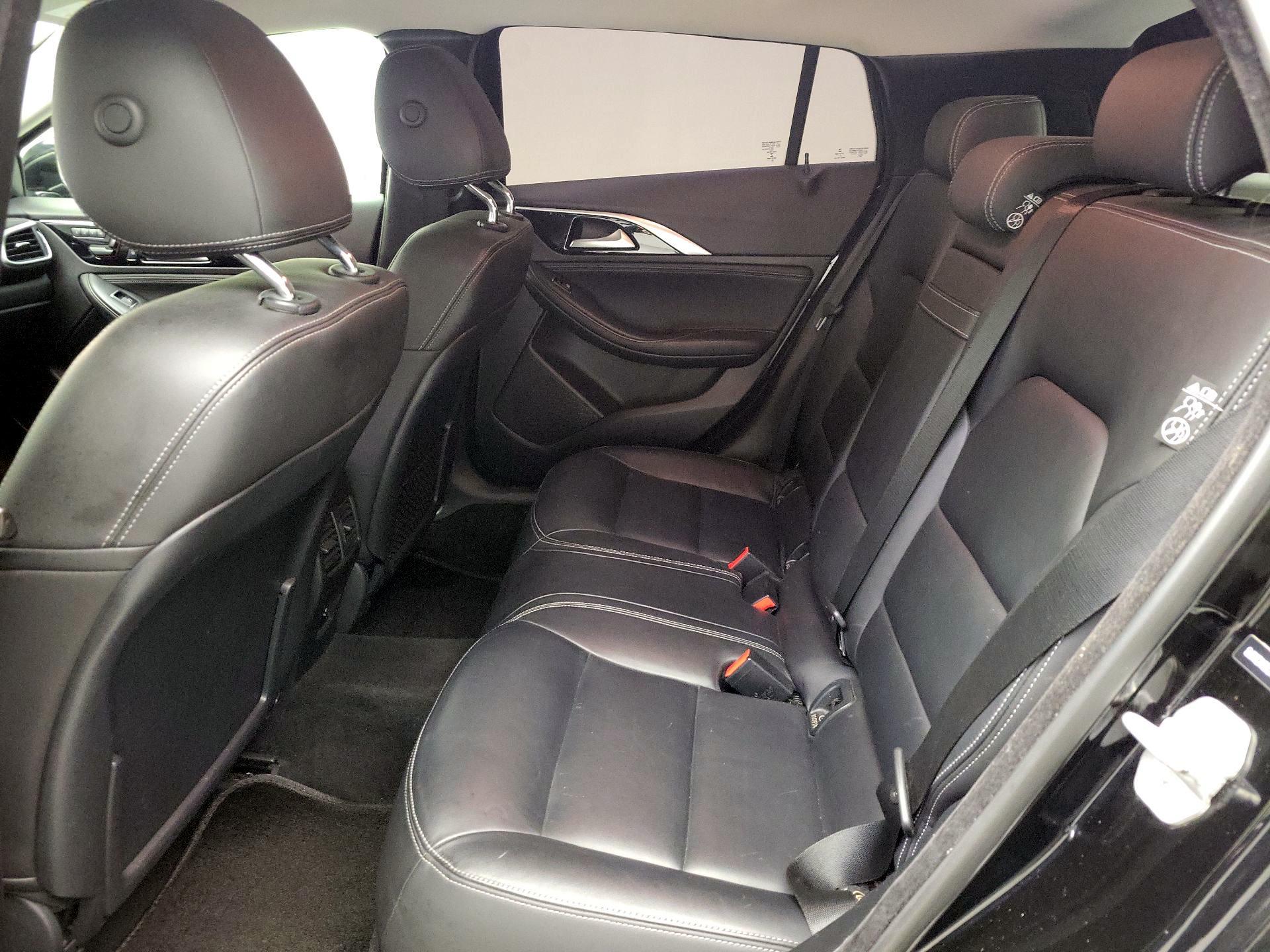 Thumbnail: 2017 INFINITI QX30 - 18