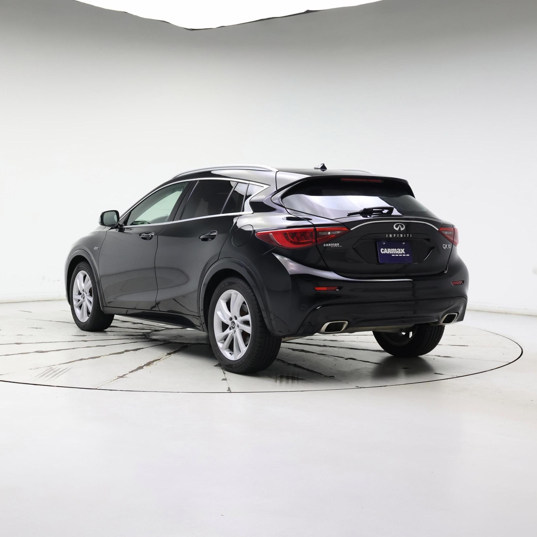 Thumbnail: 2017 INFINITI QX30 - 2