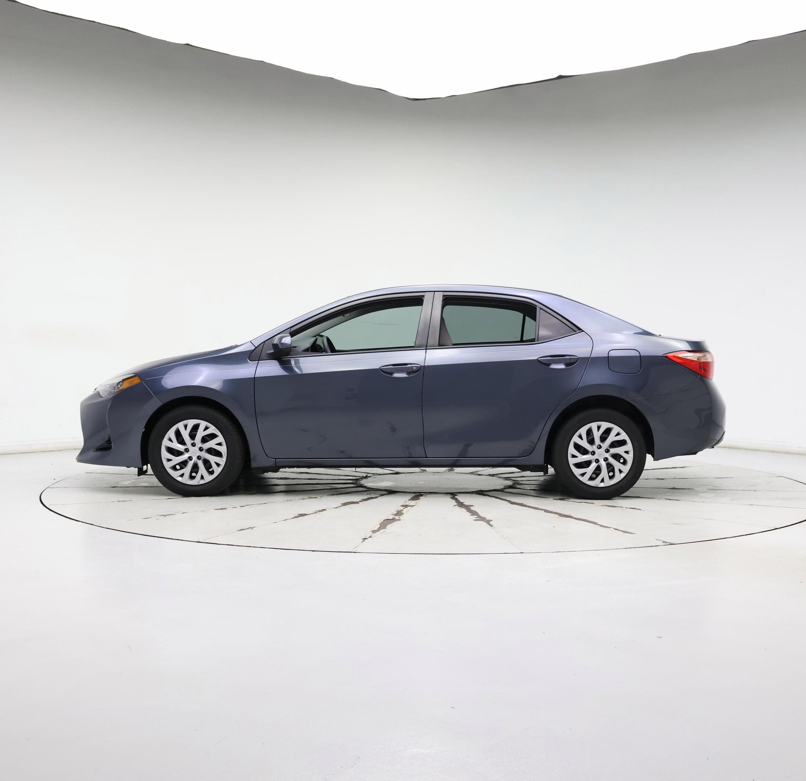 Thumbnail: 2017 Toyota Corolla - 3