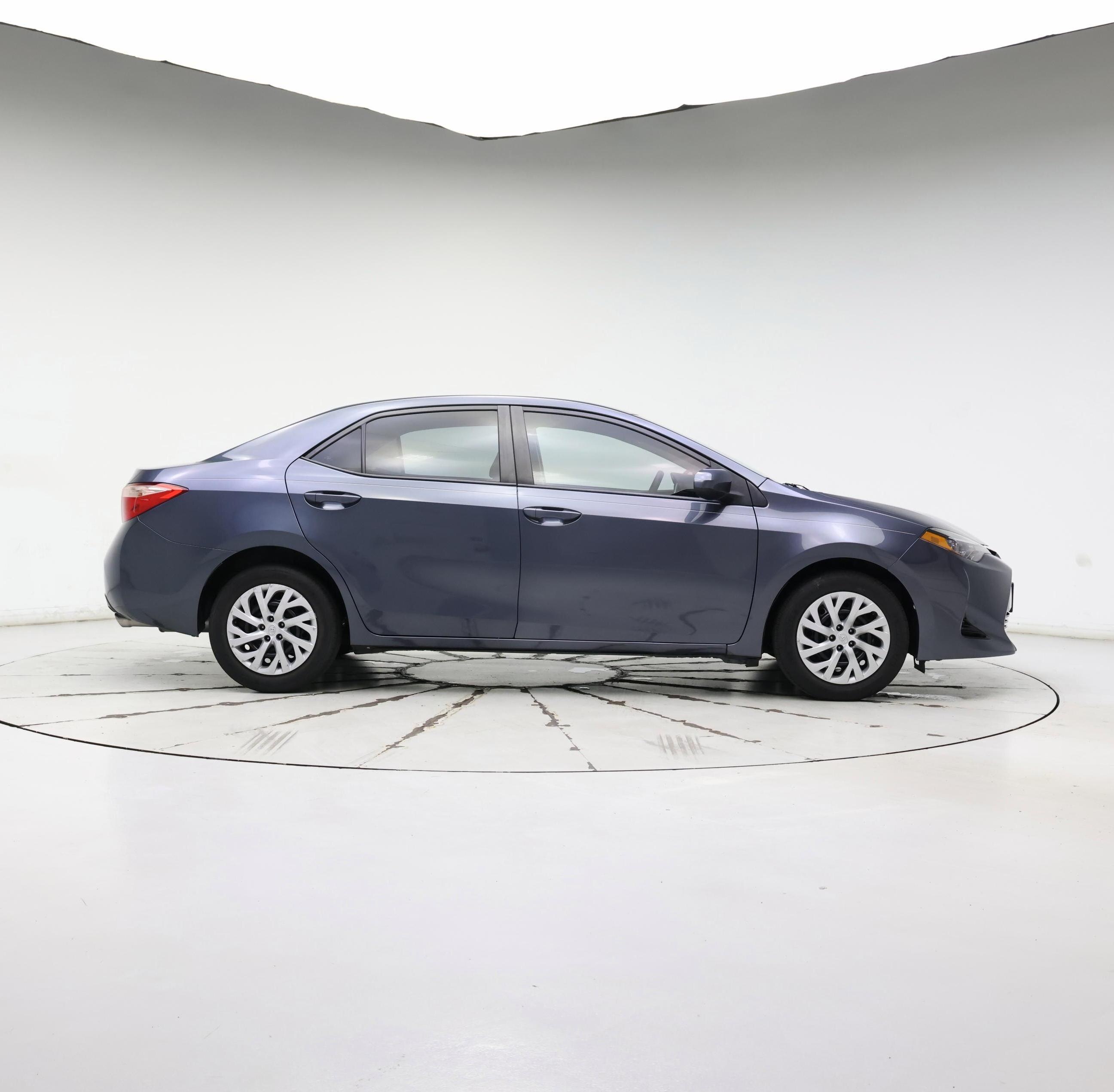 Thumbnail: 2017 Toyota Corolla - 7