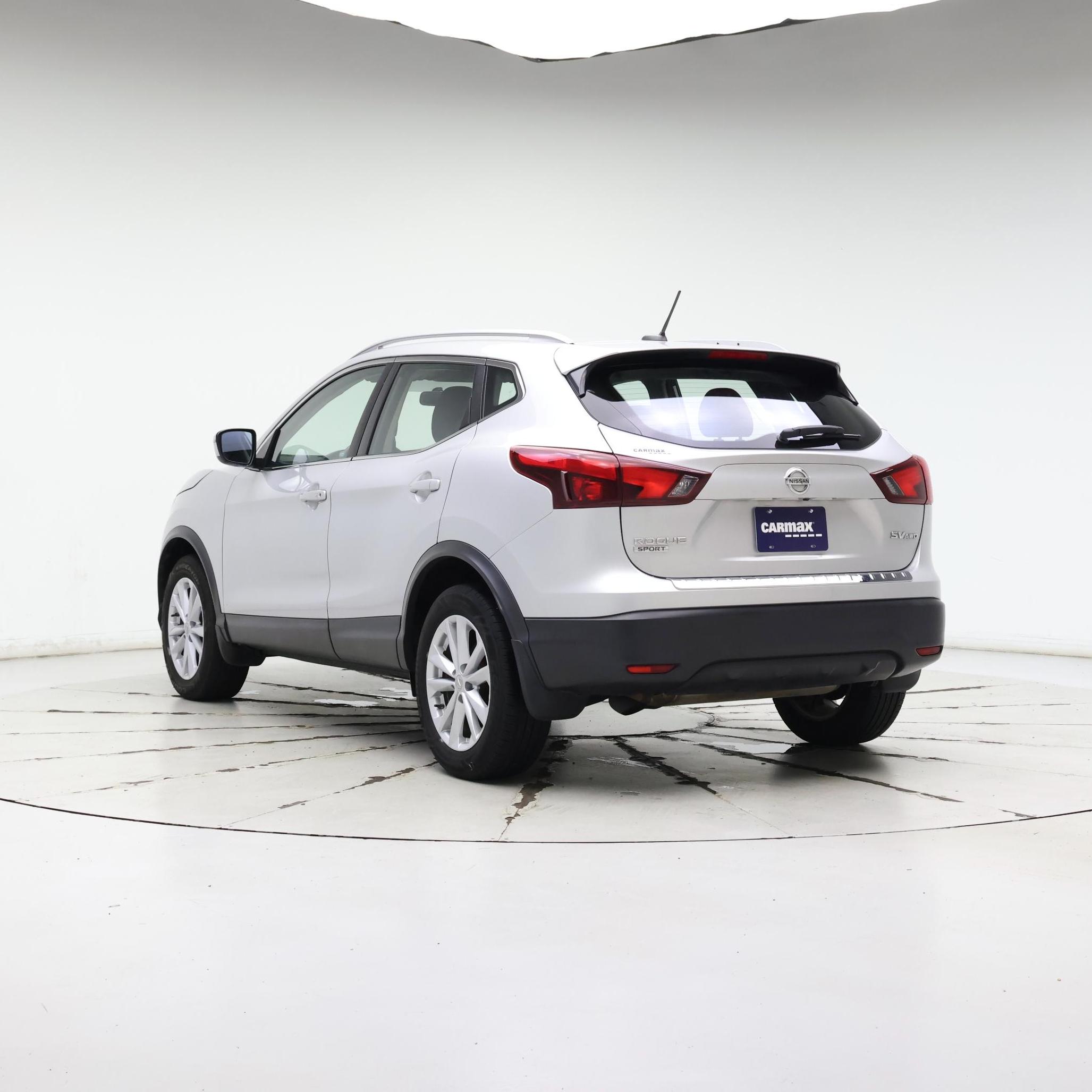 Thumbnail: 2017 Nissan Rogue Sport - 2