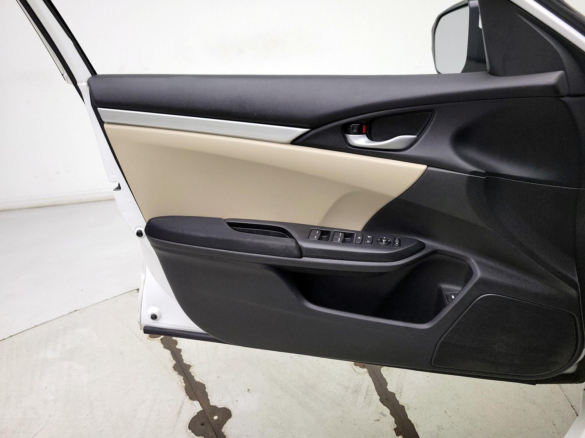 Thumbnail: 2019 Honda Civic - 12