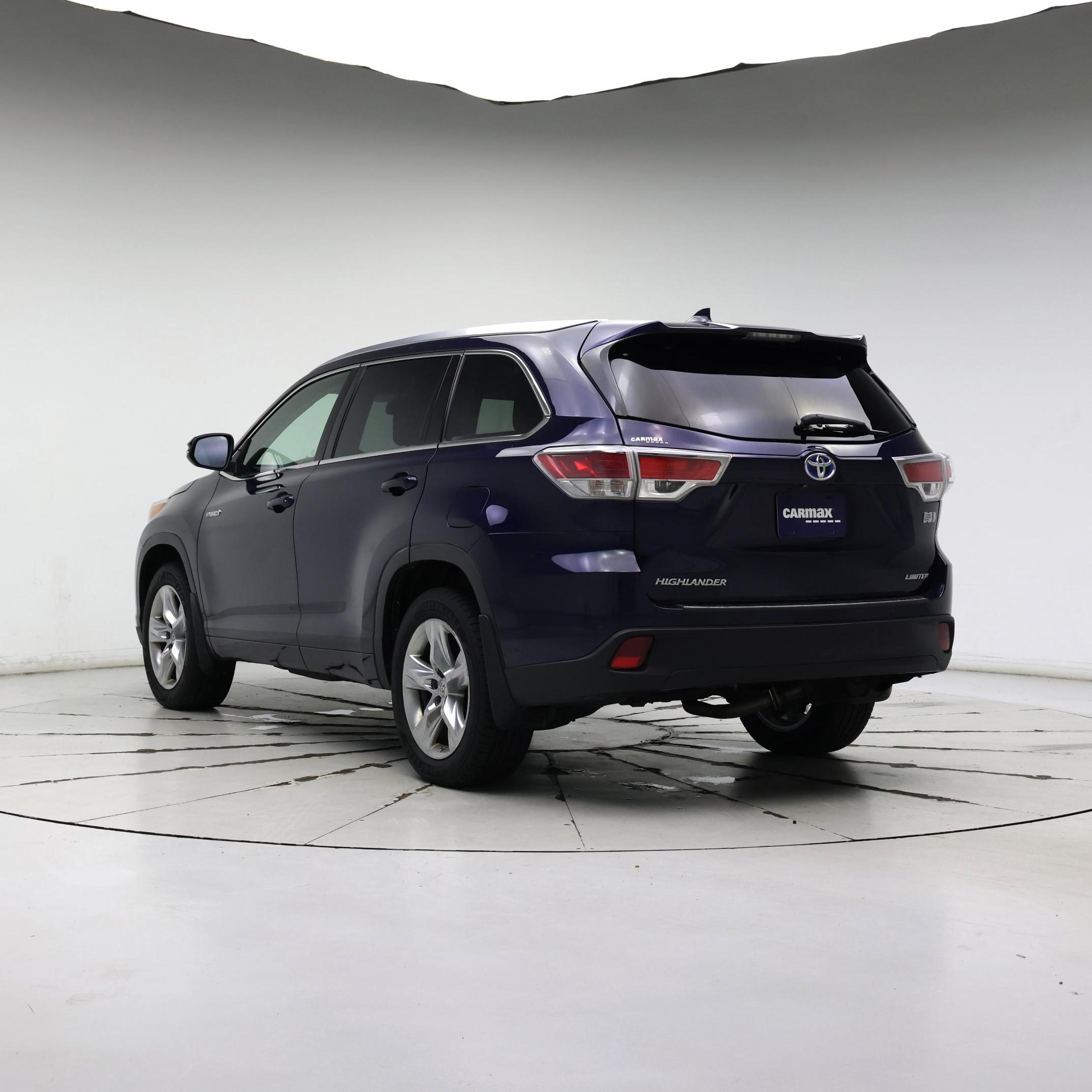 Thumbnail: 2015 Toyota Highlander - 2