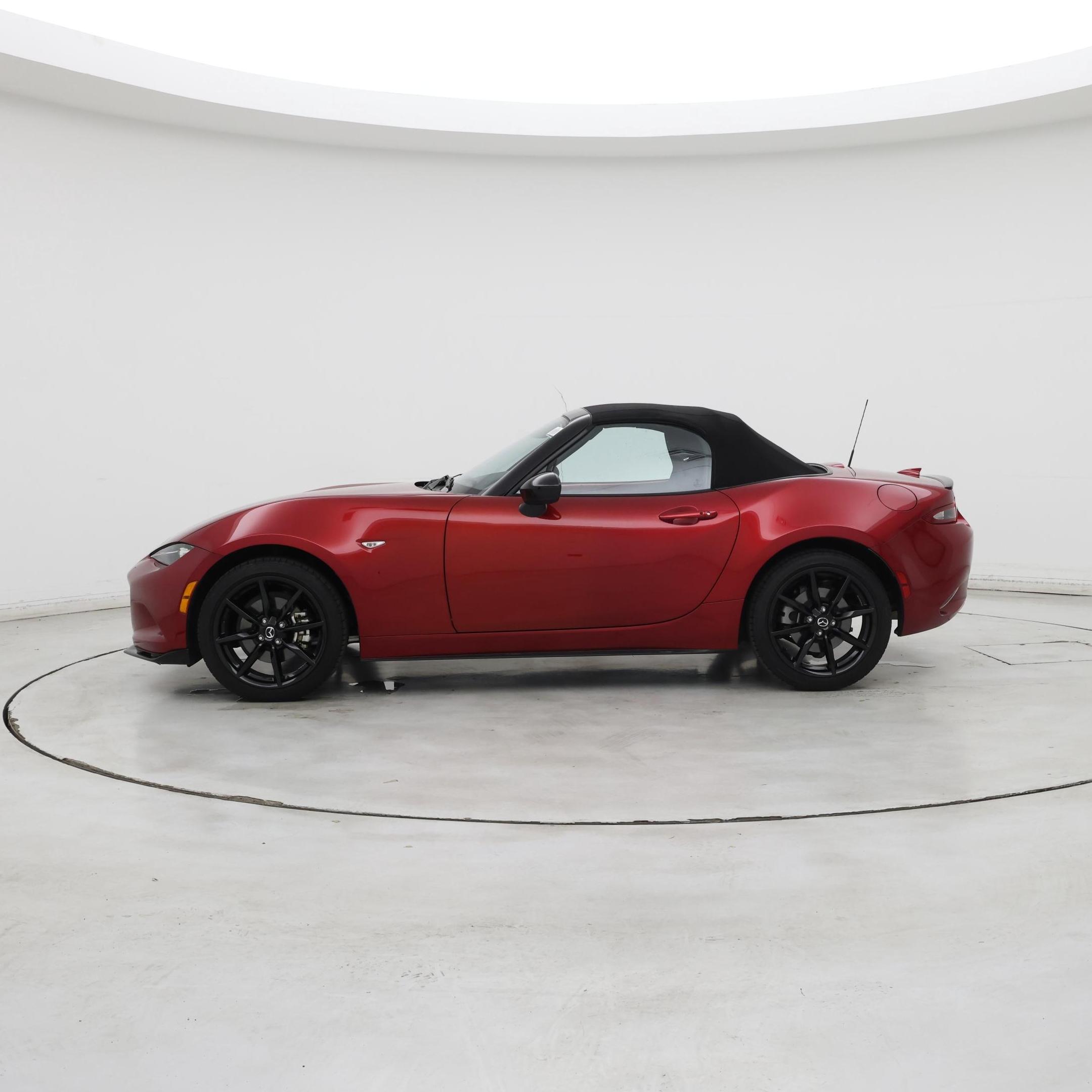 Thumbnail: 2022 Mazda MX-5 Miata - 3