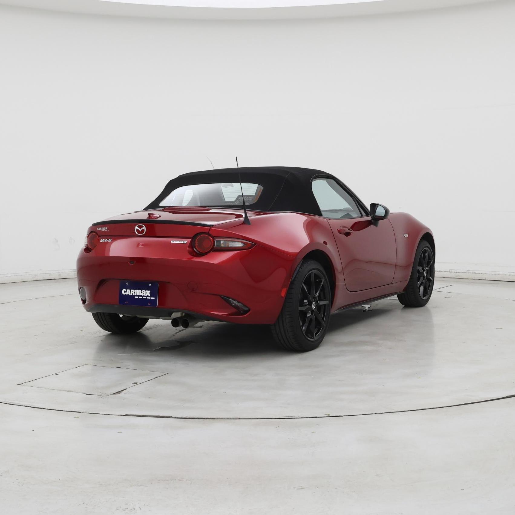 Thumbnail: 2022 Mazda MX-5 Miata - 8