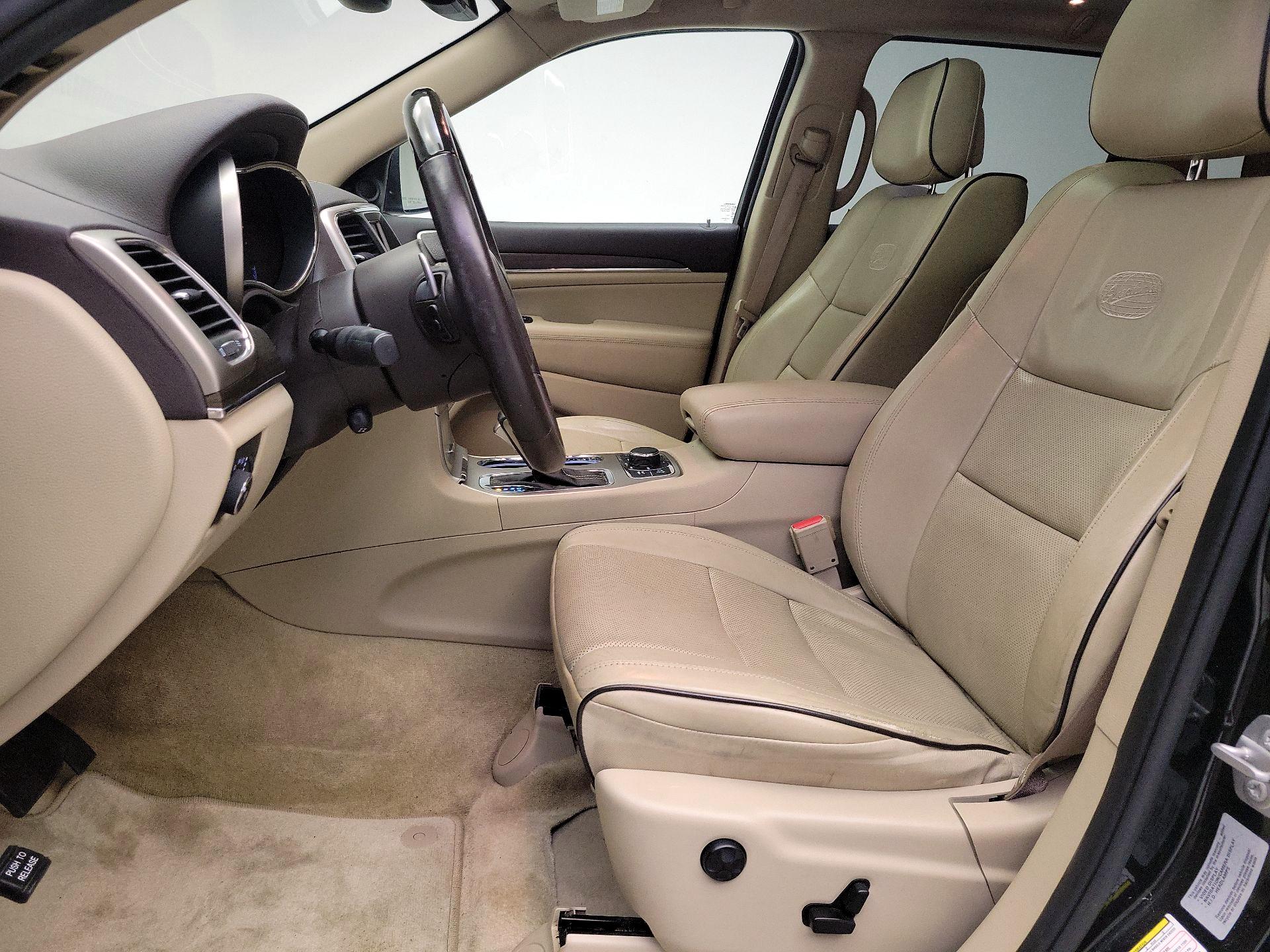 Thumbnail: 2016 Jeep Grand Cherokee - 11