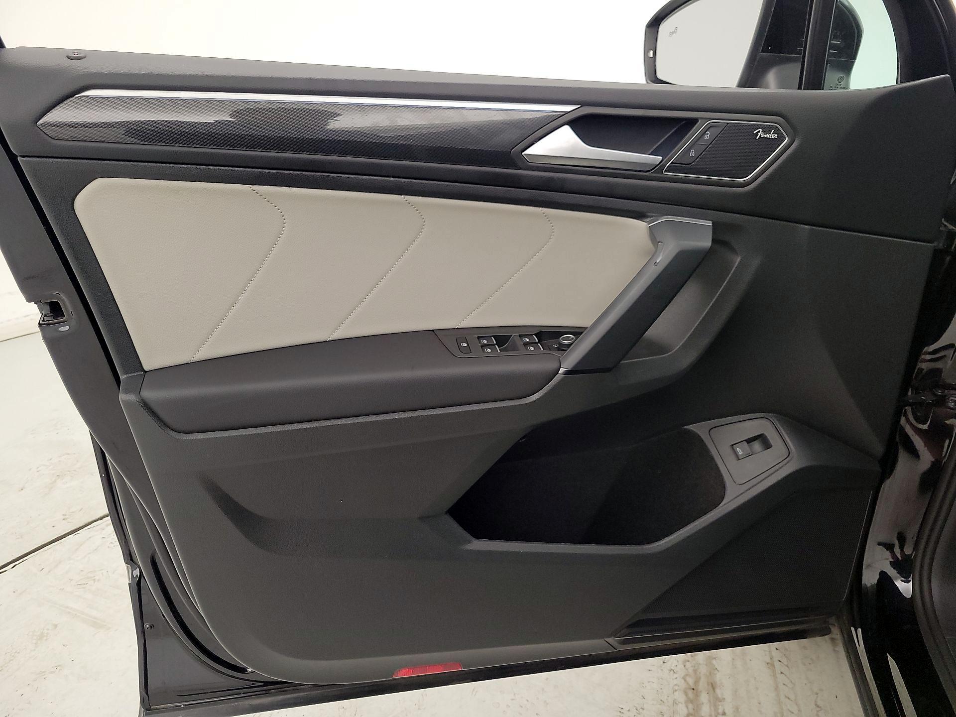 Thumbnail: 2019 Volkswagen Tiguan - 12