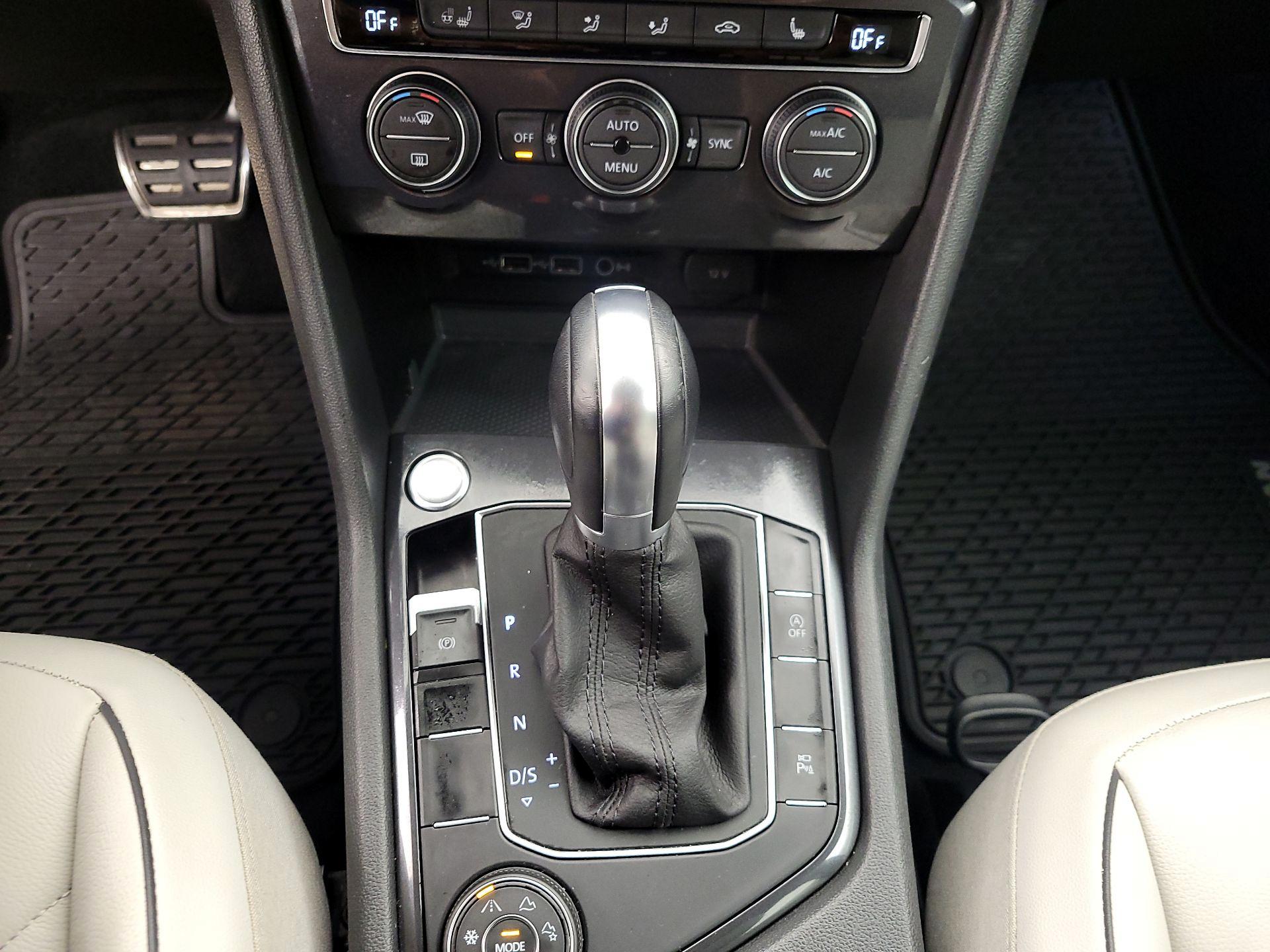 Thumbnail: 2019 Volkswagen Tiguan - 18